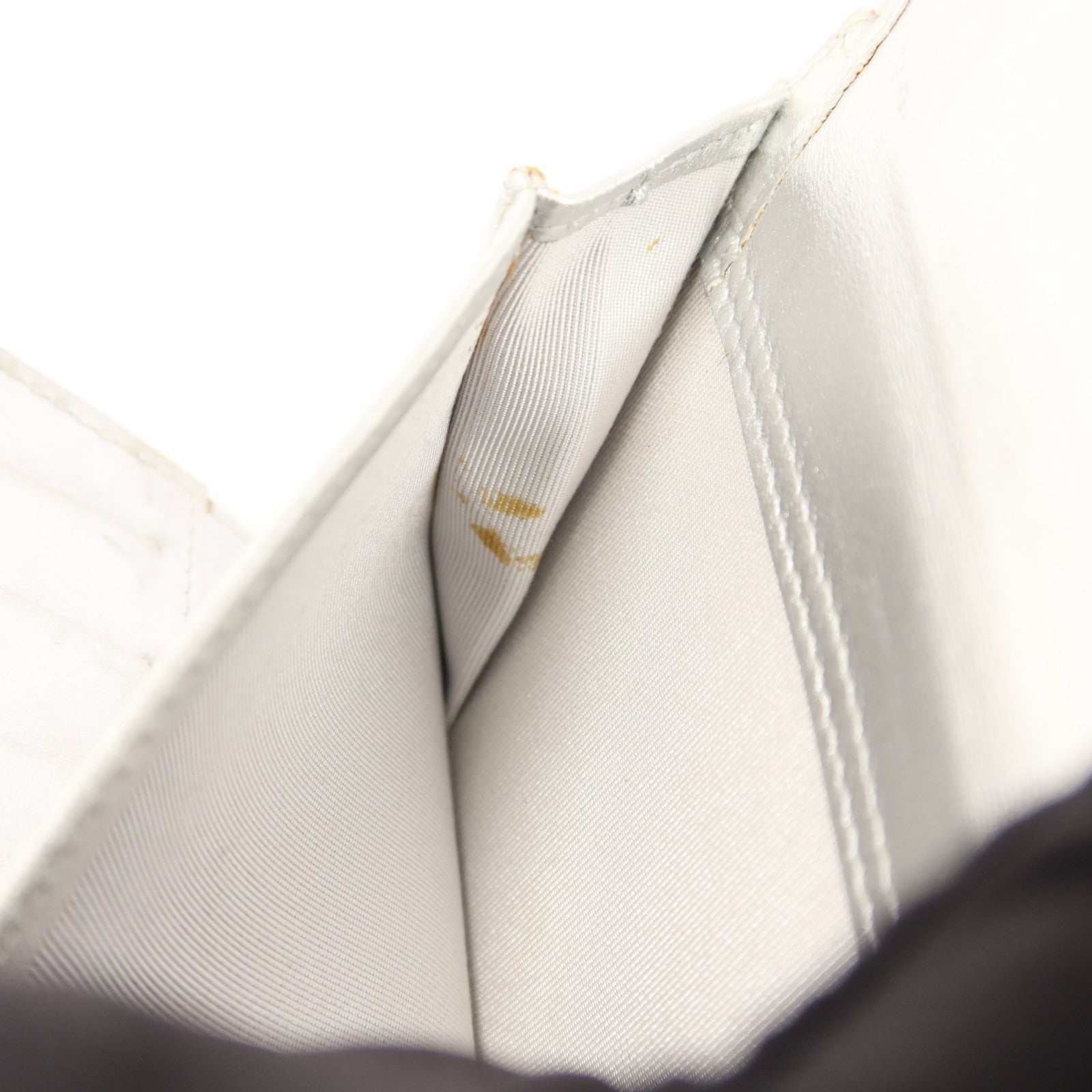 CHANEL 羊皮皮革Trifold Long Wallet銀扣長錢包