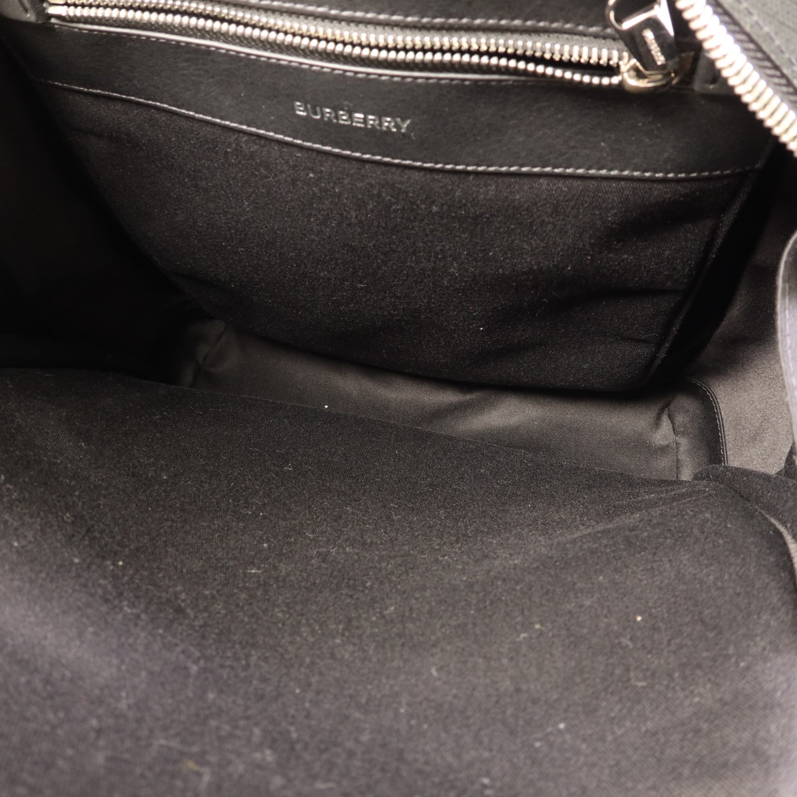 BURBERRY 牛皮皮革Backpack銀扣背包