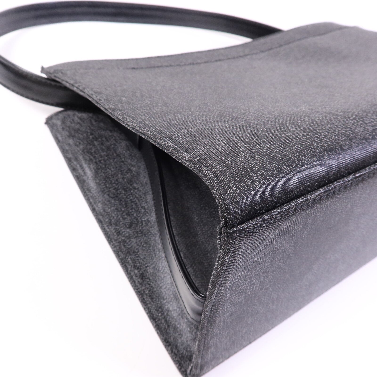 GIVENCHY 牛皮皮革/合成纖維Shoulder Bag銀扣肩背袋