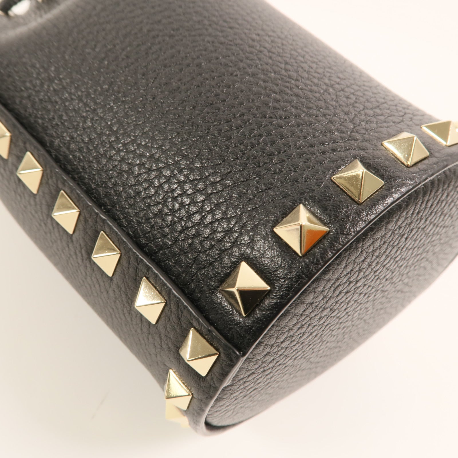 Valentino 牛皮皮革Chain Bucket Bag金扣鏈帶肩背袋