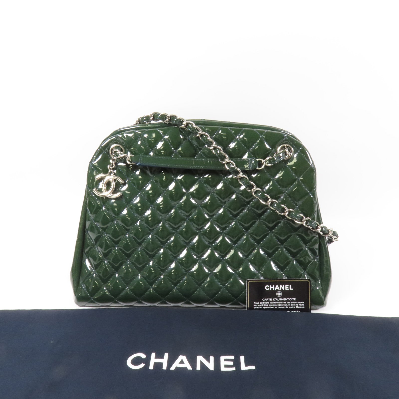 CHANEL 漆皮皮革Shoulder Bag銀扣肩背袋