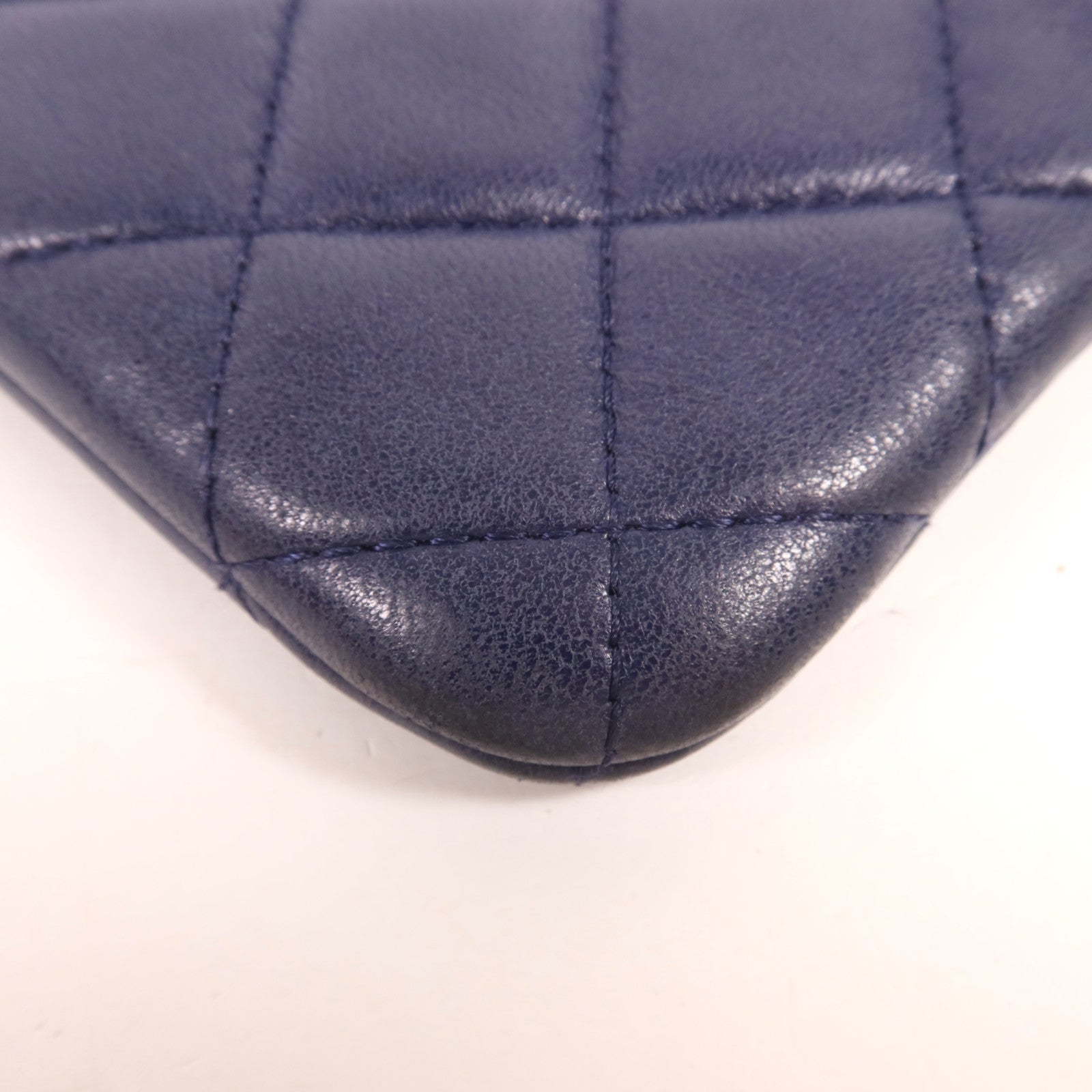 CHANEL 羊皮皮革Pouch銀扣手拿包