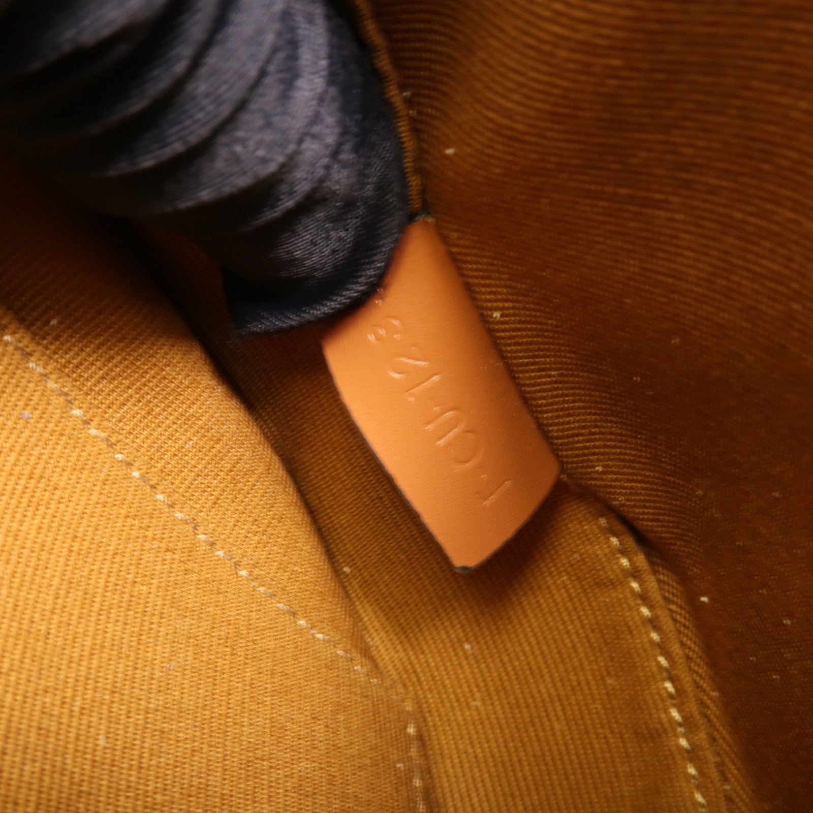 CELINE 塗層帆布Mini Besace肩背袋