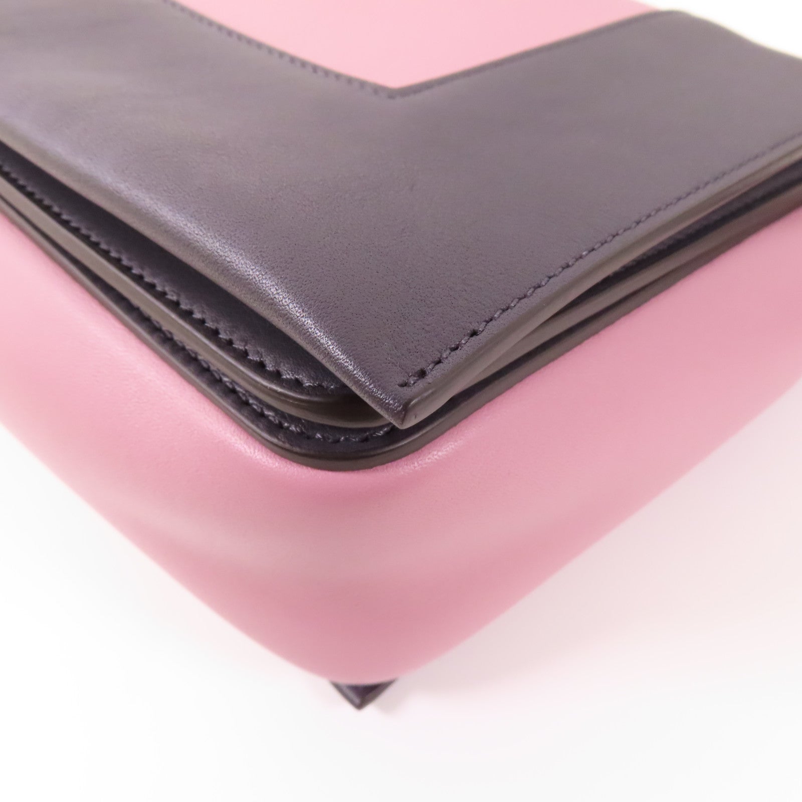 CELINE 牛皮皮革Shoulder Bag銀扣肩背袋