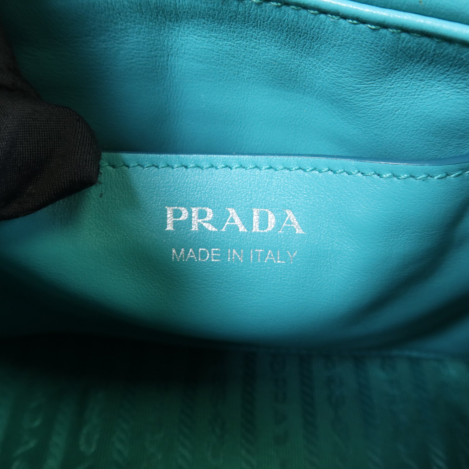 PRADA 牛皮皮革Camera Bag銀扣鏈帶肩背袋