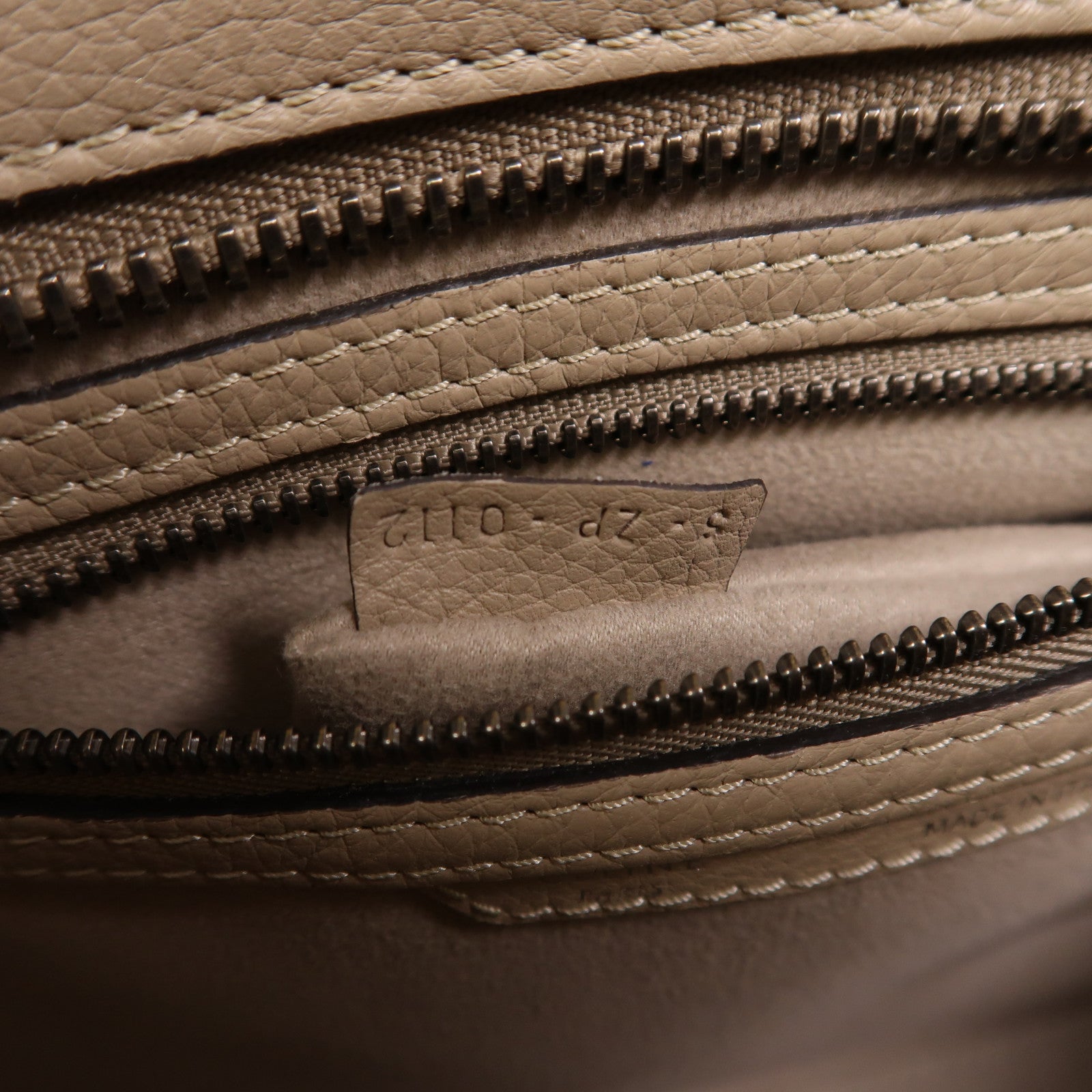 CELINE 牛皮皮革Micro Luggage銀扣手挽袋