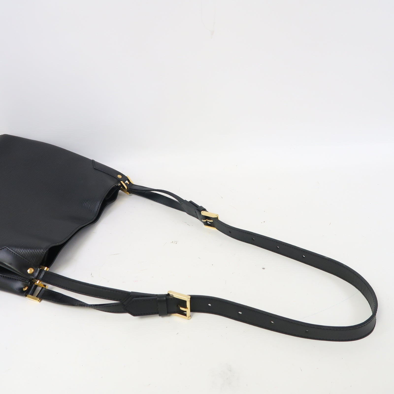 LOUIS VUITTON 【激減優惠】Epi Mandard MM金扣肩背袋黑色