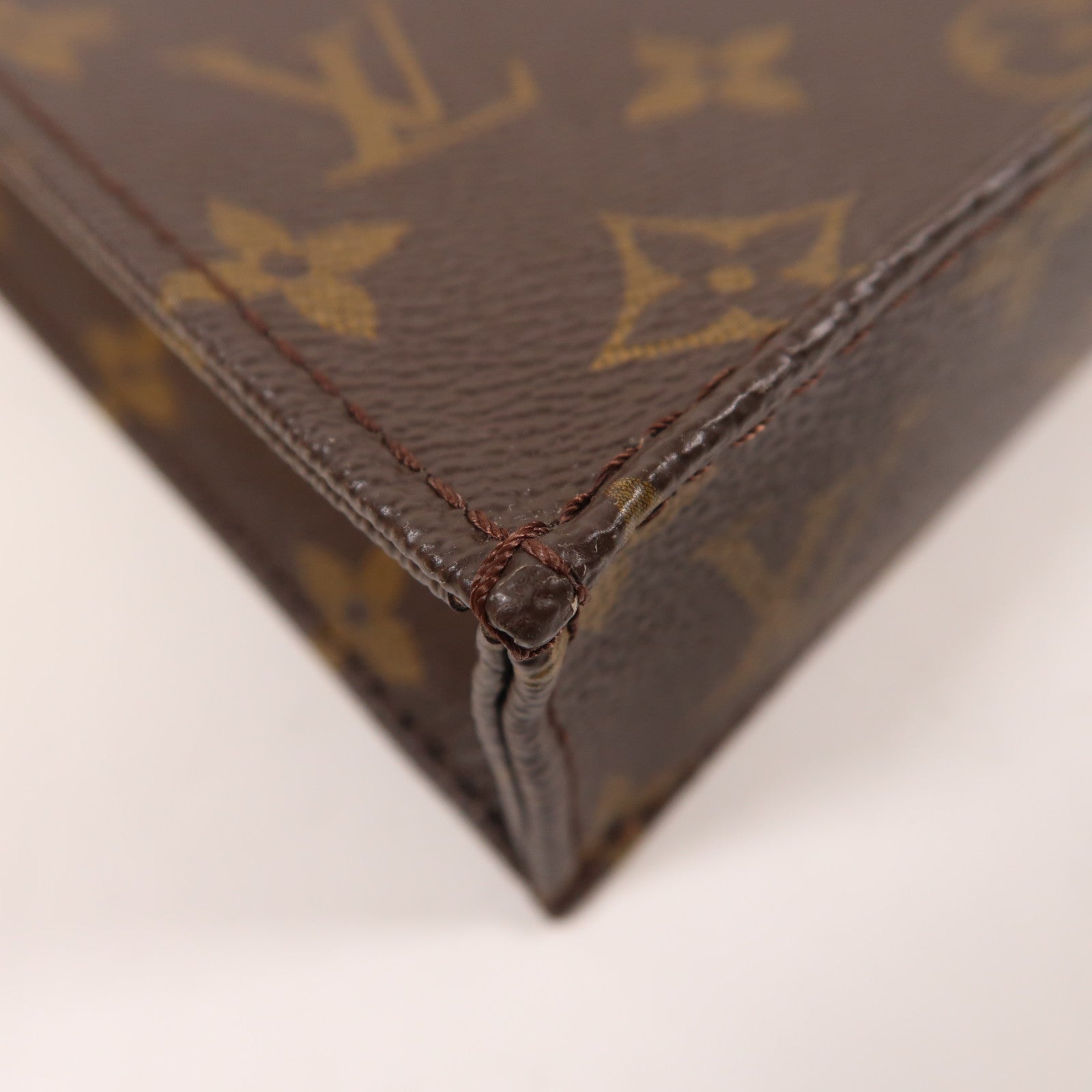 LOUIS VUITTON Monogram Petit Sac Plat金扣手挽肩背兩用袋