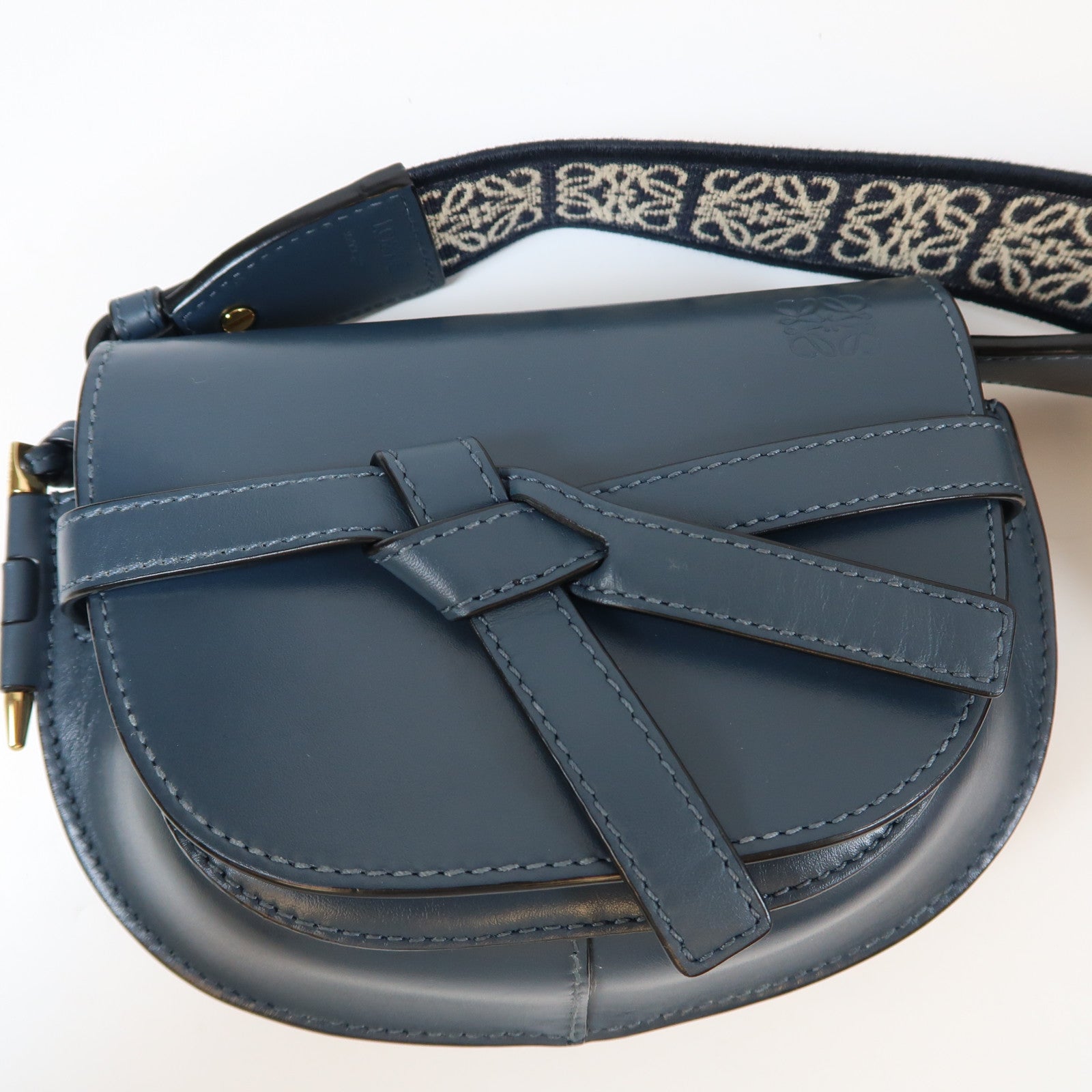 LOEWE 牛皮皮革Mini Gate金扣肩背袋深藍色
