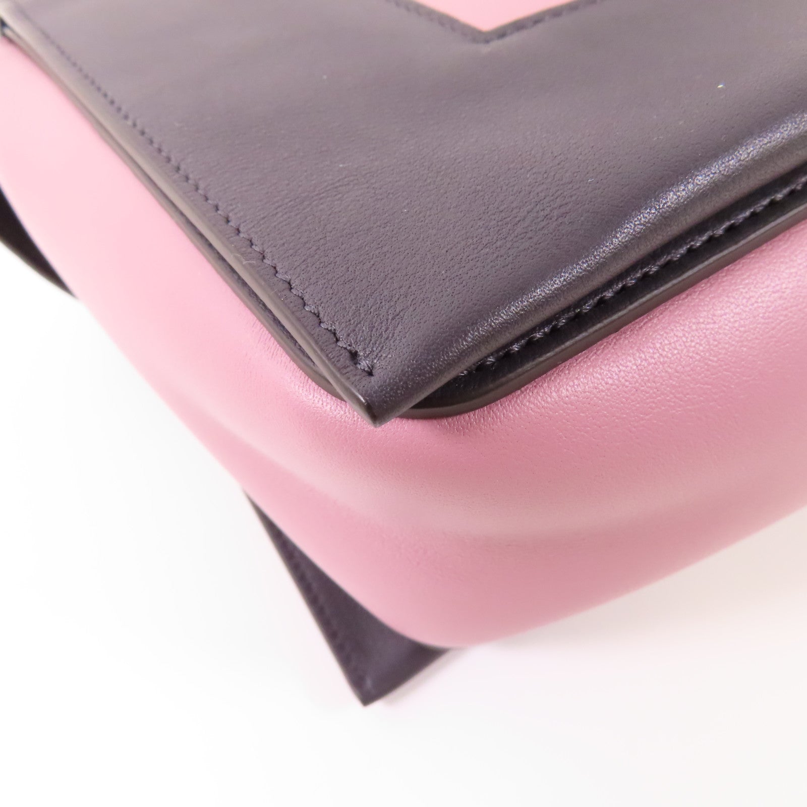 CELINE 牛皮皮革Shoulder Bag銀扣肩背袋