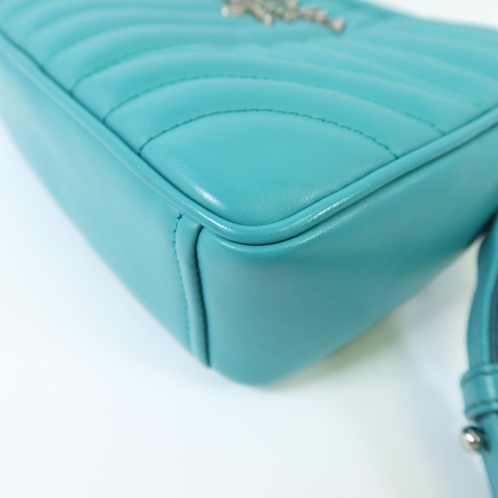 PRADA 牛皮皮革Camera Bag銀扣鏈帶肩背袋