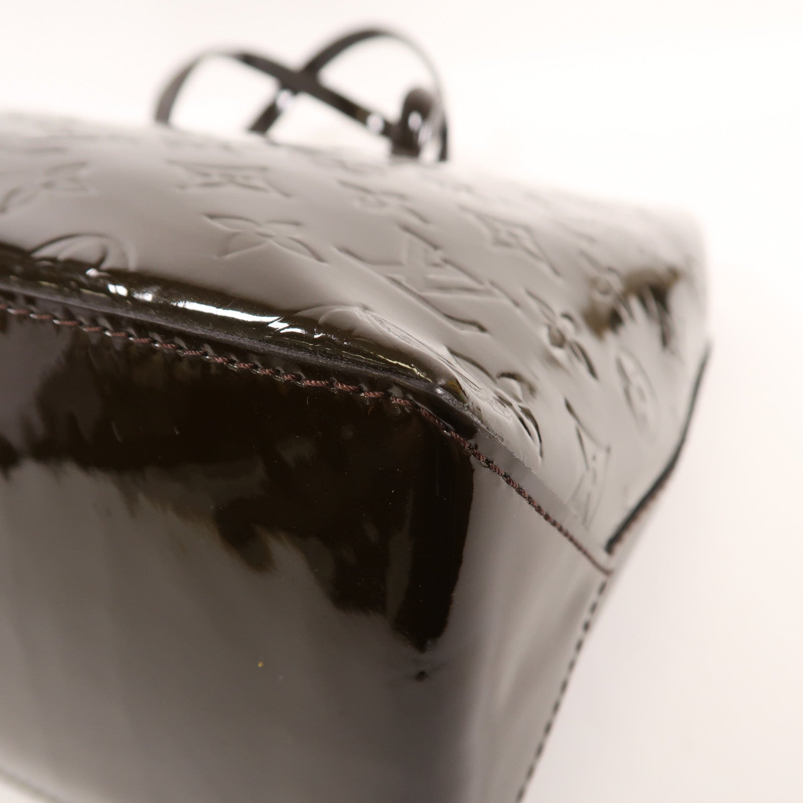 LOUIS VUITTON Vernis Vernis Wilshire MM金扣肩背袋