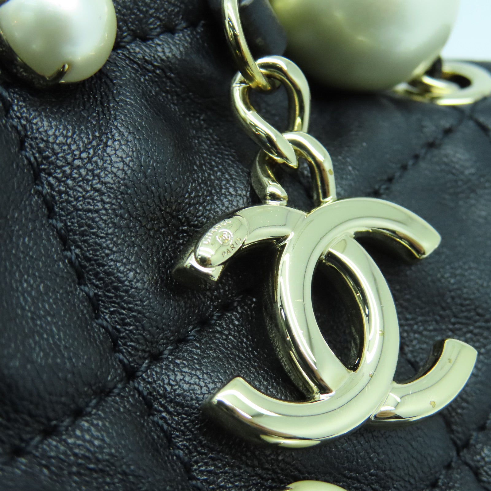 CHANEL 【清倉大減價】牛皮皮革Shoulder Bag金扣鏈帶肩背袋黑色
