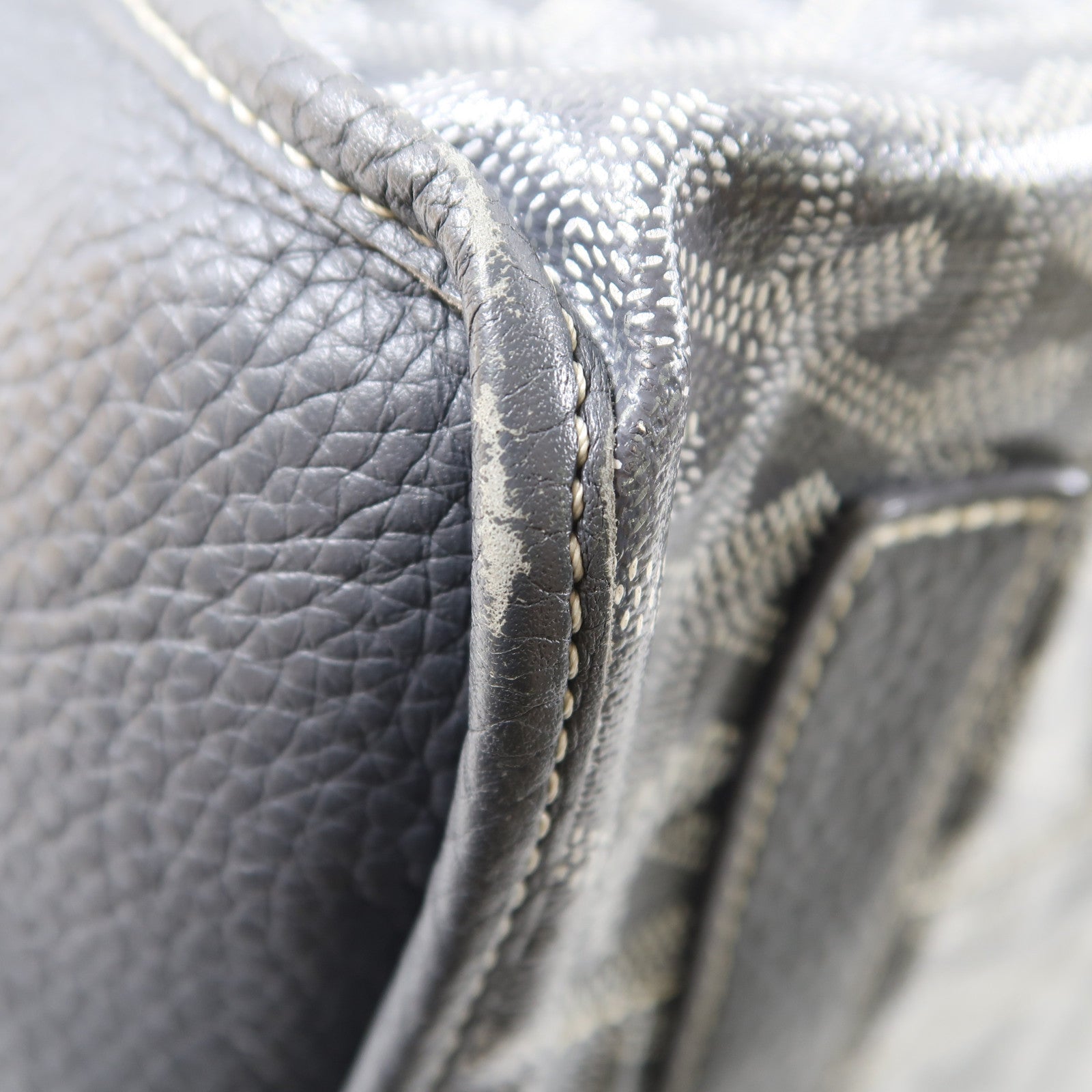 GOYARD 塗層帆布Sac Hardy PM銀扣手挽袋灰色