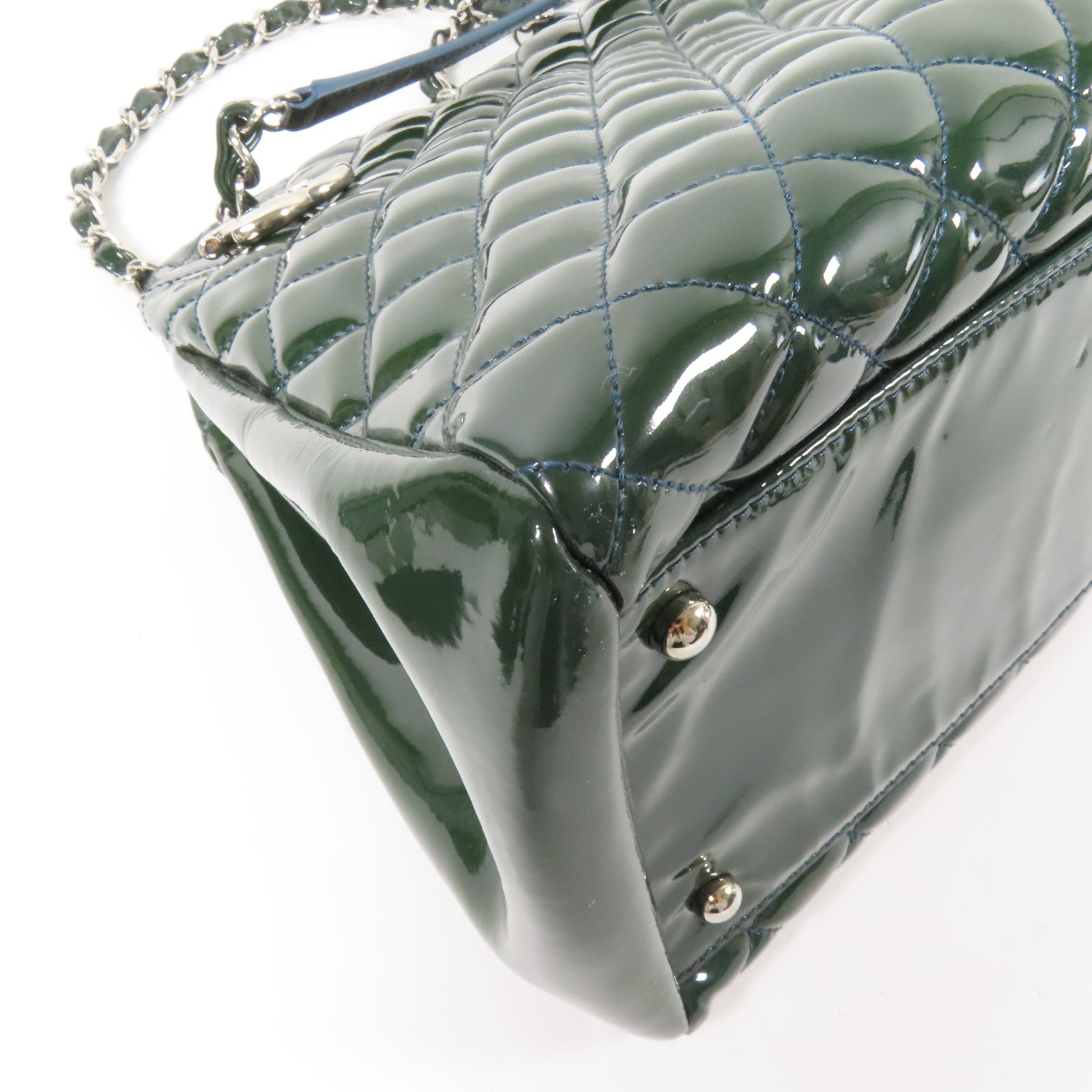 CHANEL 漆皮皮革Shoulder Bag銀扣肩背袋