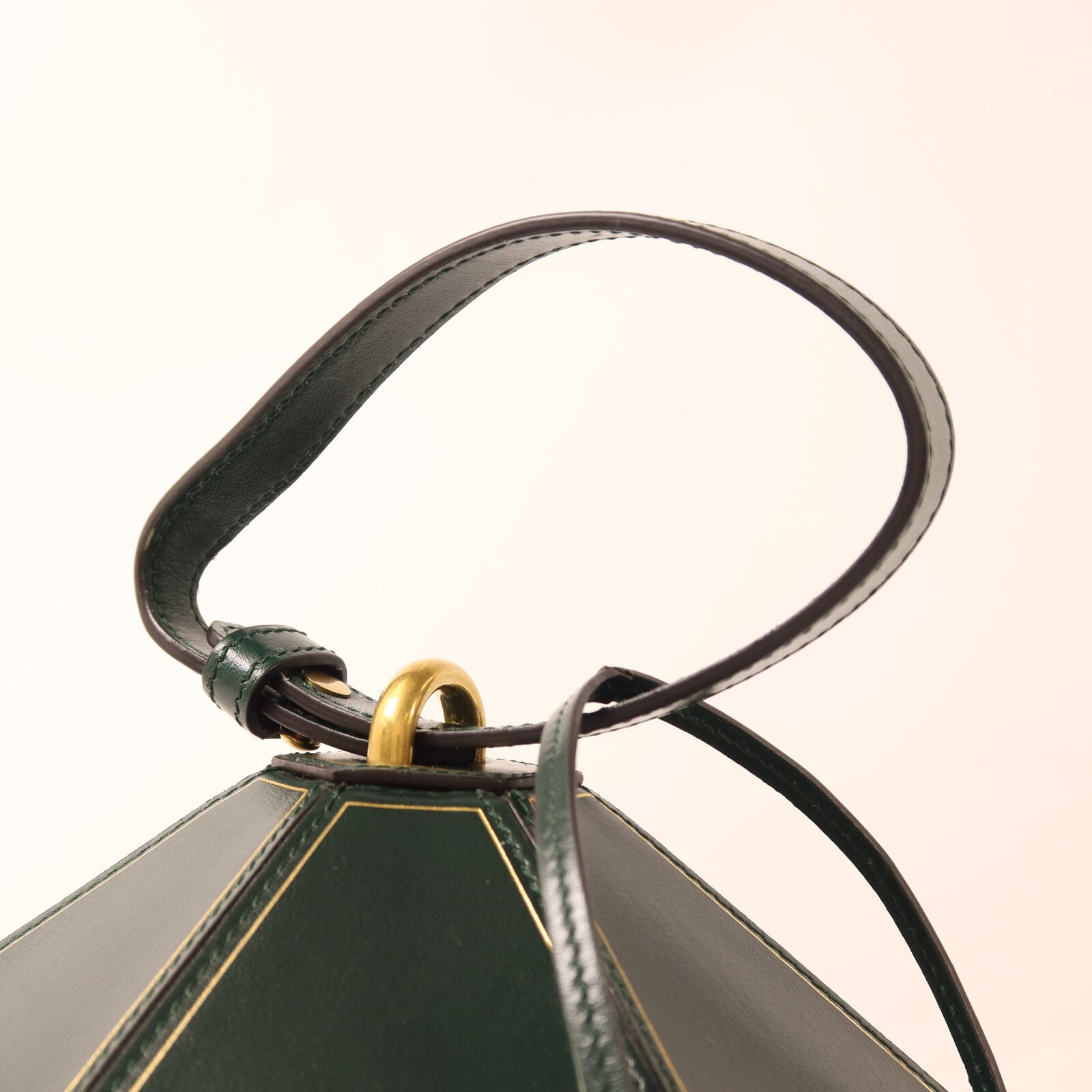 GUCCI 牛皮皮革Mini Geometric Clutch手拿包