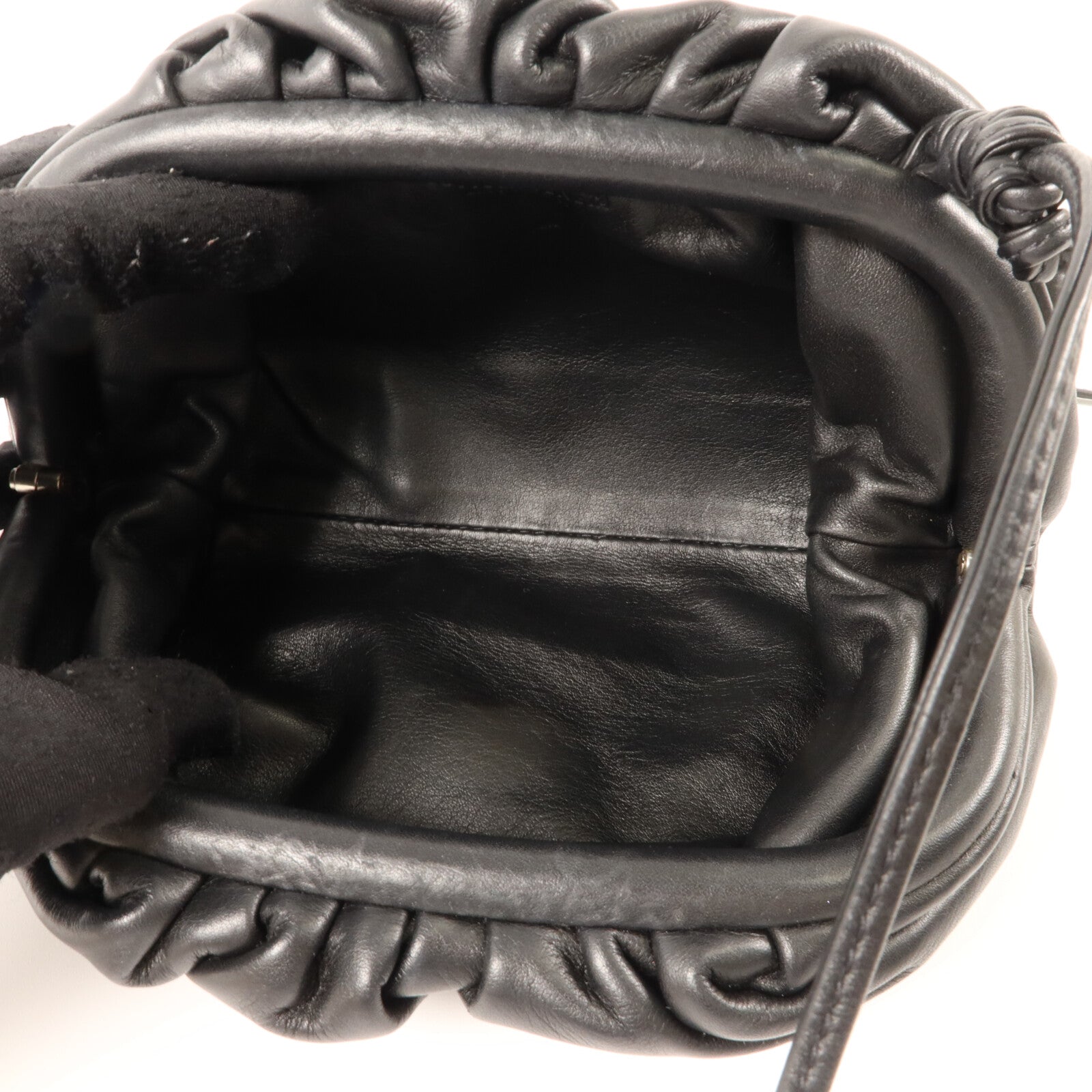 BOTTEGA VENETA 羊皮皮革The Mini Pouch肩背袋