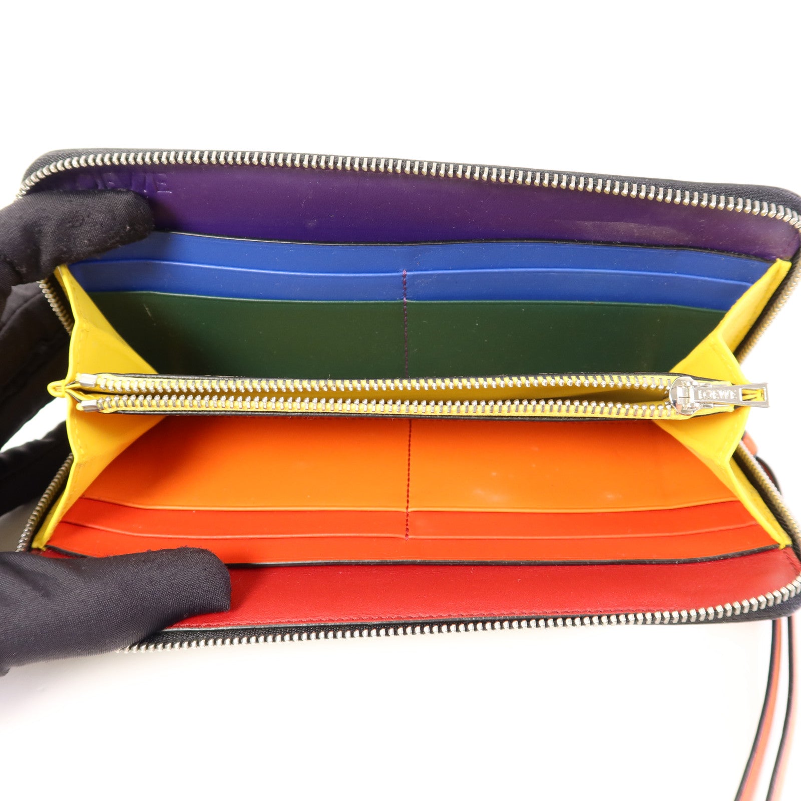 LOEWE 牛皮皮革Long Round Wallet銀扣長錢包