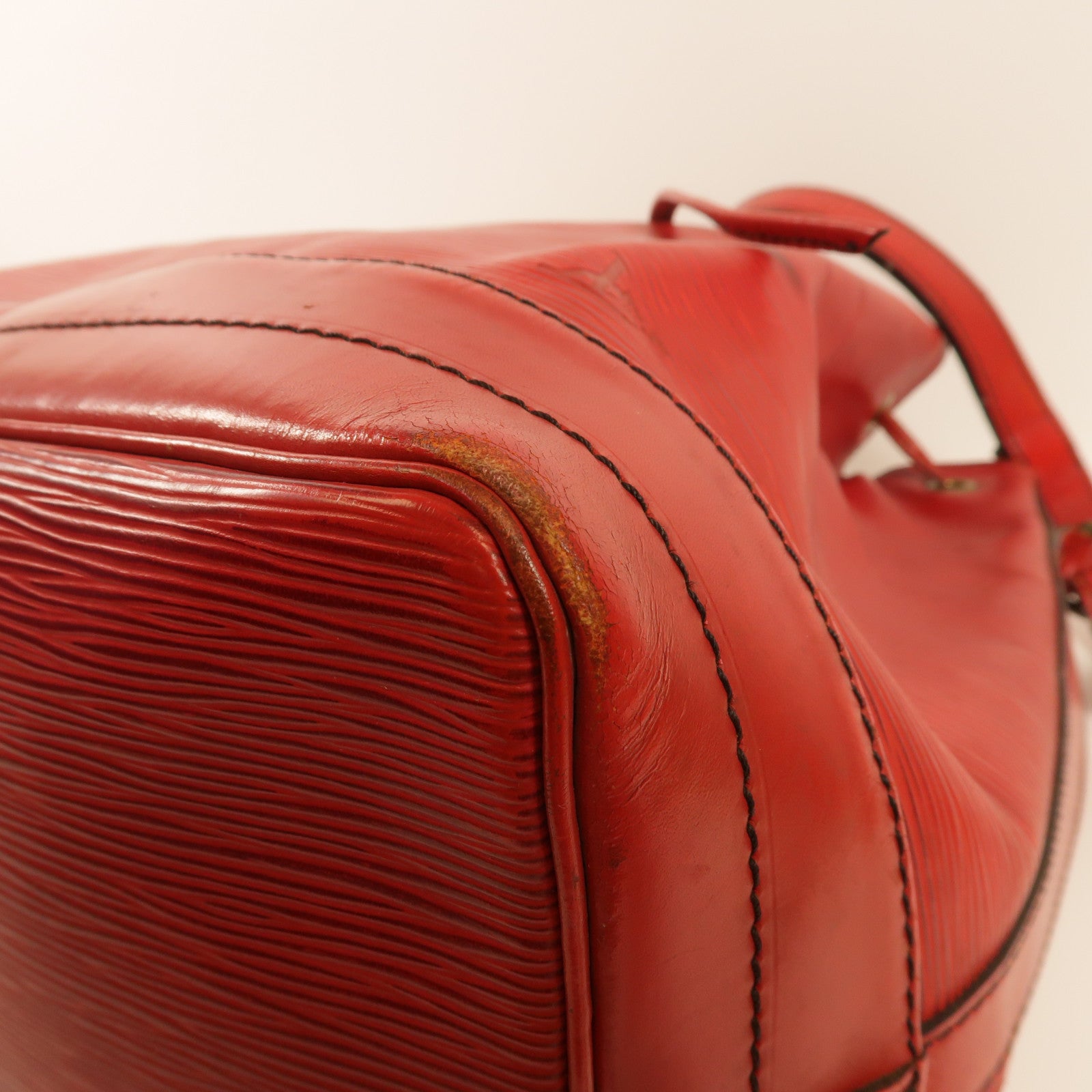 LOUIS VUITTON Epi Noe金扣肩背袋