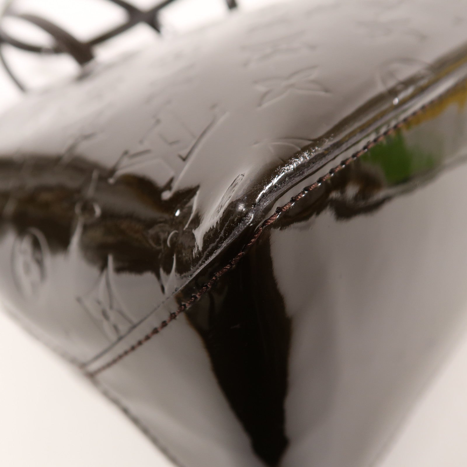 LOUIS VUITTON Vernis Vernis Wilshire MM金扣肩背袋