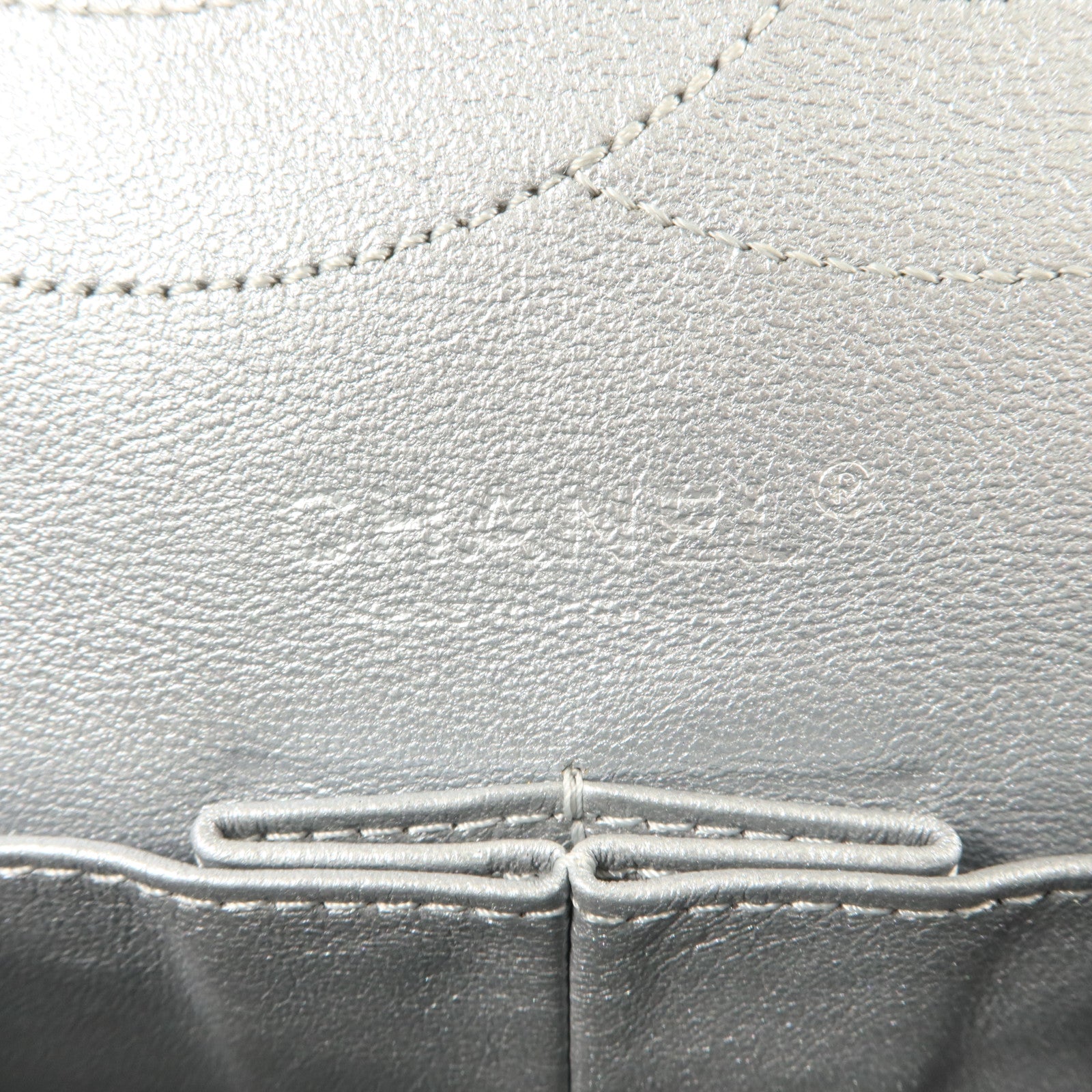 CHANEL 牛皮皮革Maxi Classic鏈帶肩背袋