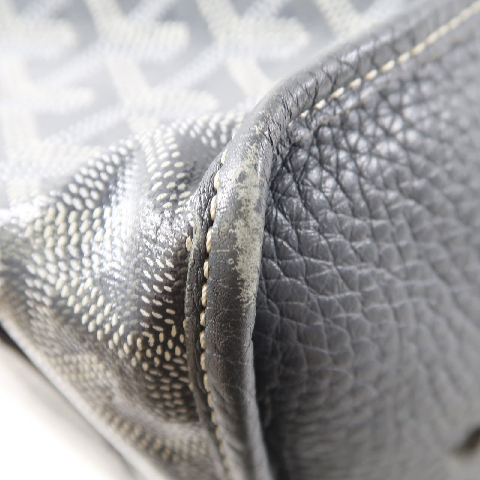 GOYARD 塗層帆布Sac Hardy PM銀扣手挽袋灰色