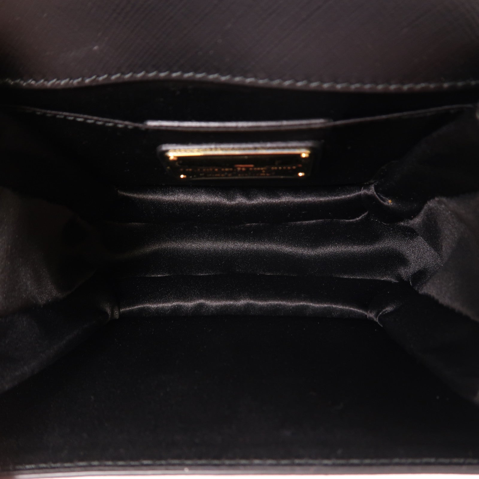 Salvatore Ferragamo 牛皮皮革Ginny金扣鏈帶肩背袋