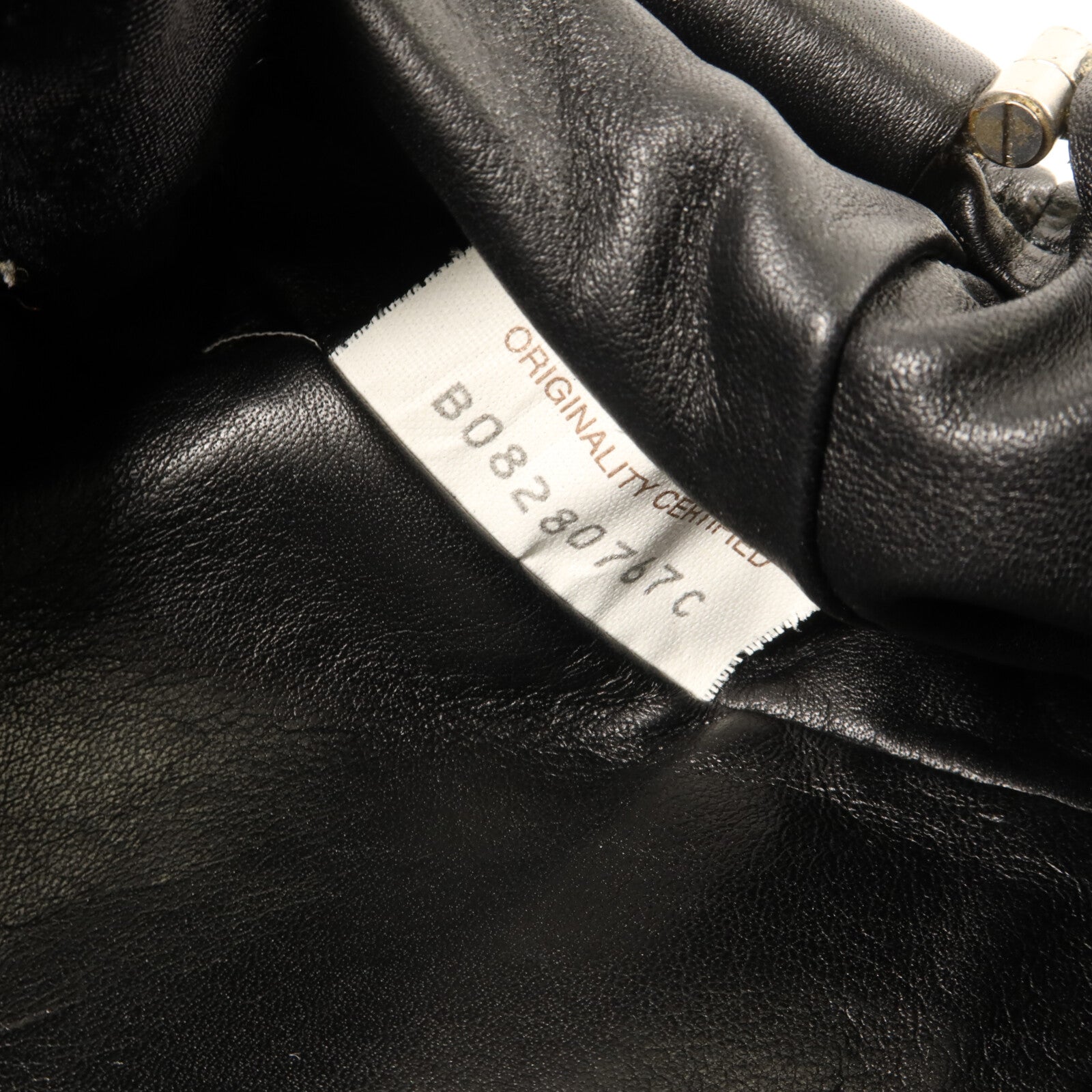 BOTTEGA VENETA 羊皮皮革The Mini Pouch肩背袋