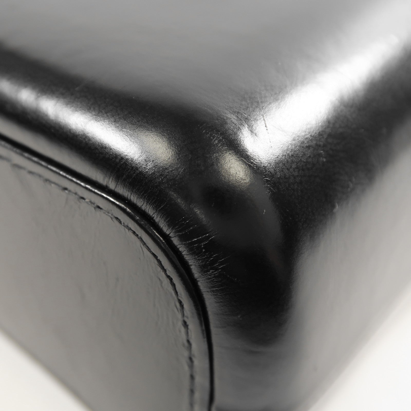 CHANEL 牛皮皮革Gabrielle Medium鏈帶肩背袋