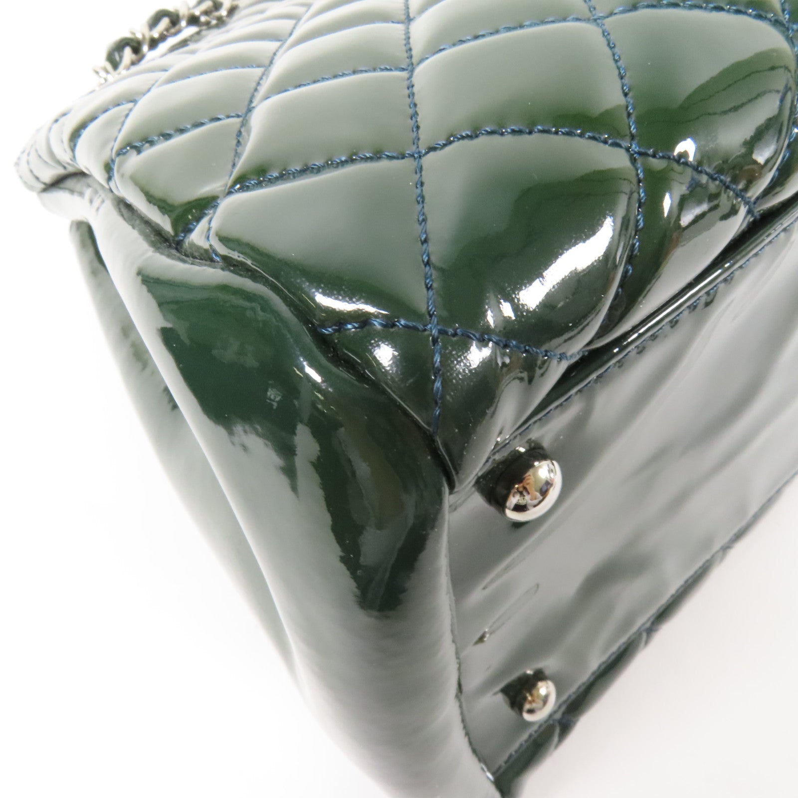 CHANEL 漆皮皮革Shoulder Bag銀扣肩背袋