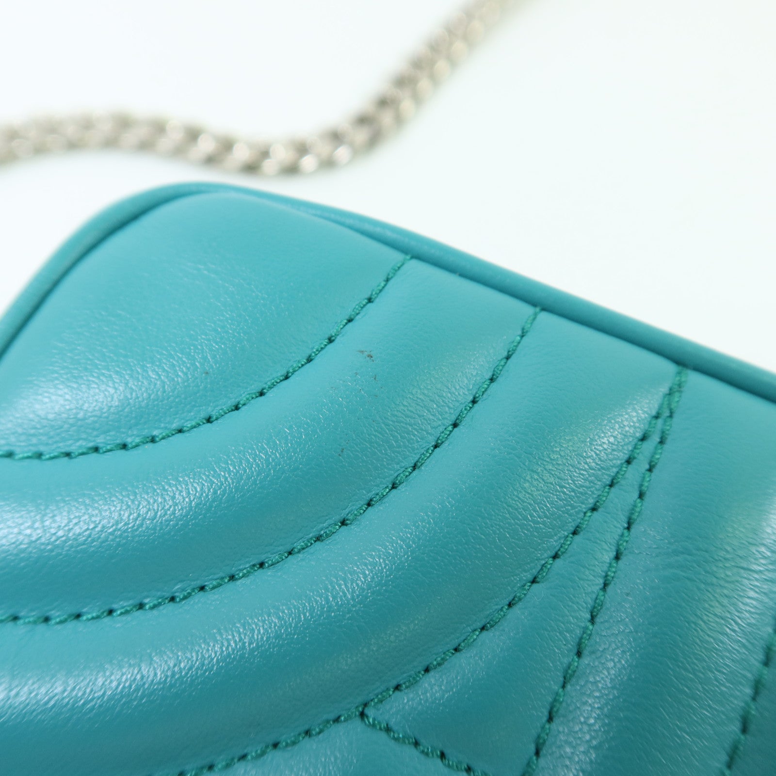 PRADA 牛皮皮革Camera Bag銀扣鏈帶肩背袋