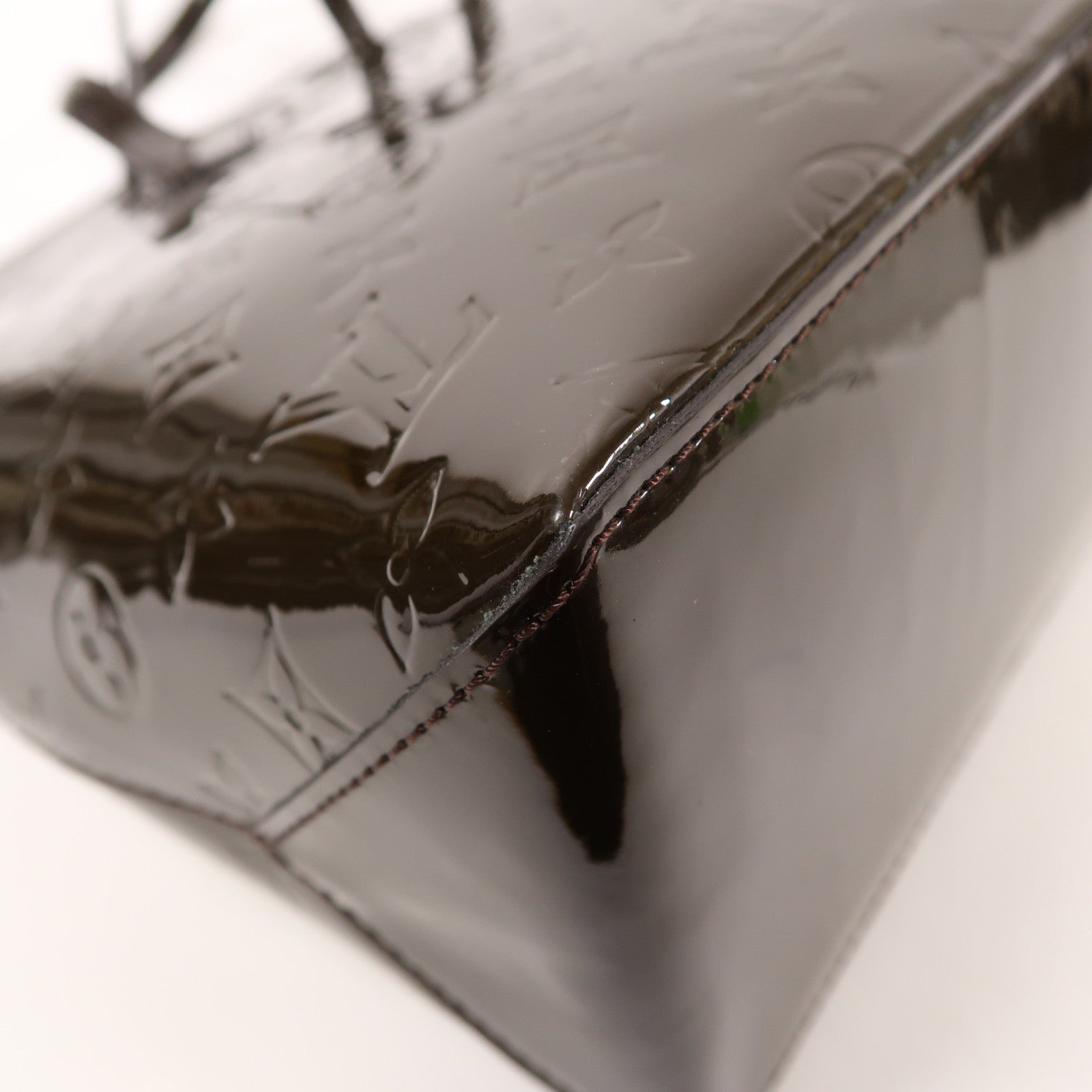 LOUIS VUITTON Vernis Vernis Wilshire MM金扣肩背袋