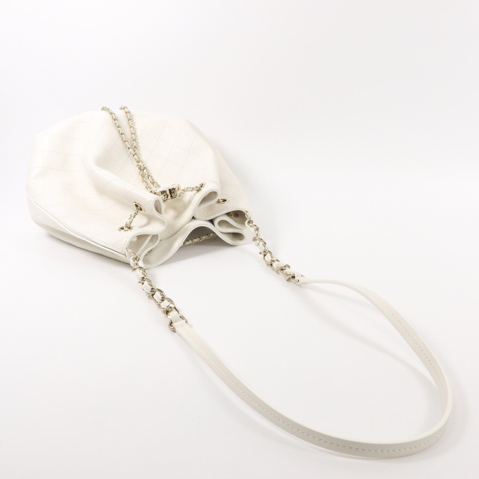 CHANEL 牛皮皮革Bucket鏈帶肩背袋