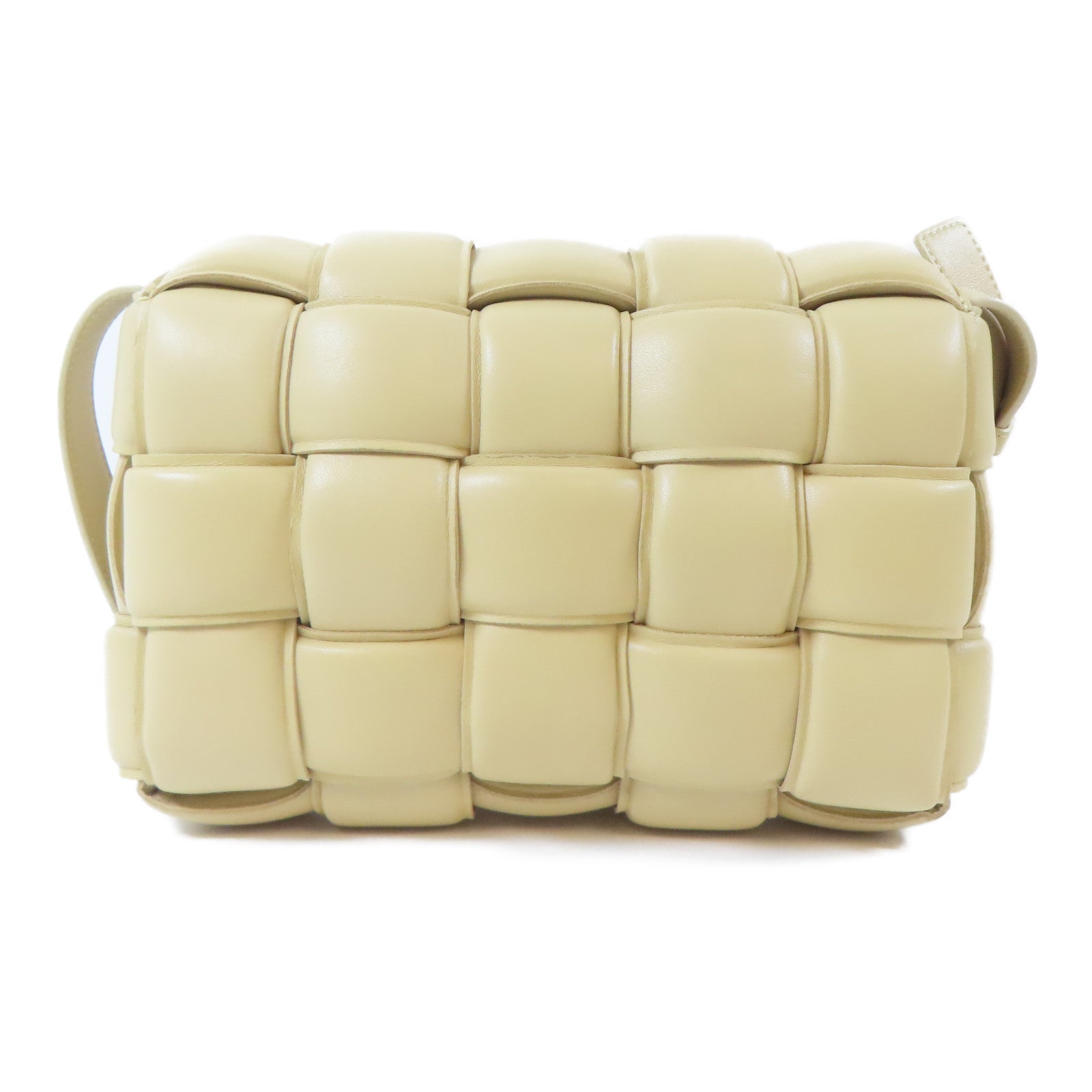 BOTTEGA VENETA 羊皮皮革Cassette Medium金扣肩背袋米色