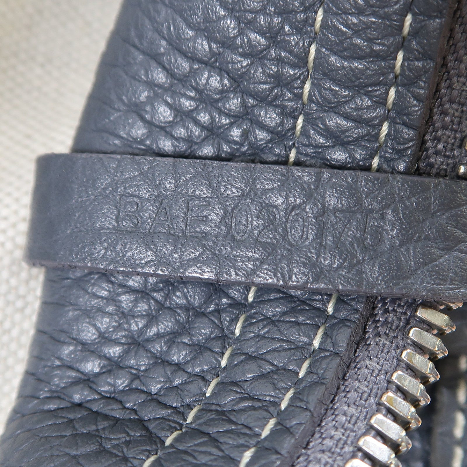 GOYARD 塗層帆布Sac Hardy PM銀扣手挽袋灰色