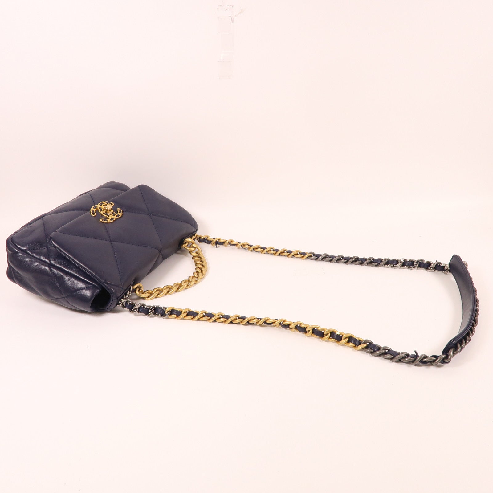 CHANEL 羊皮皮革Chanel 19手挽鏈帶肩背兩用袋深藍色