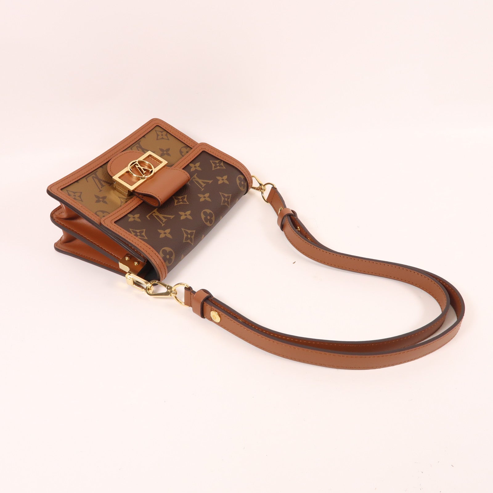 LOUIS VUITTON Monogram Reverse Mini Dauphine金扣肩背袋棕色