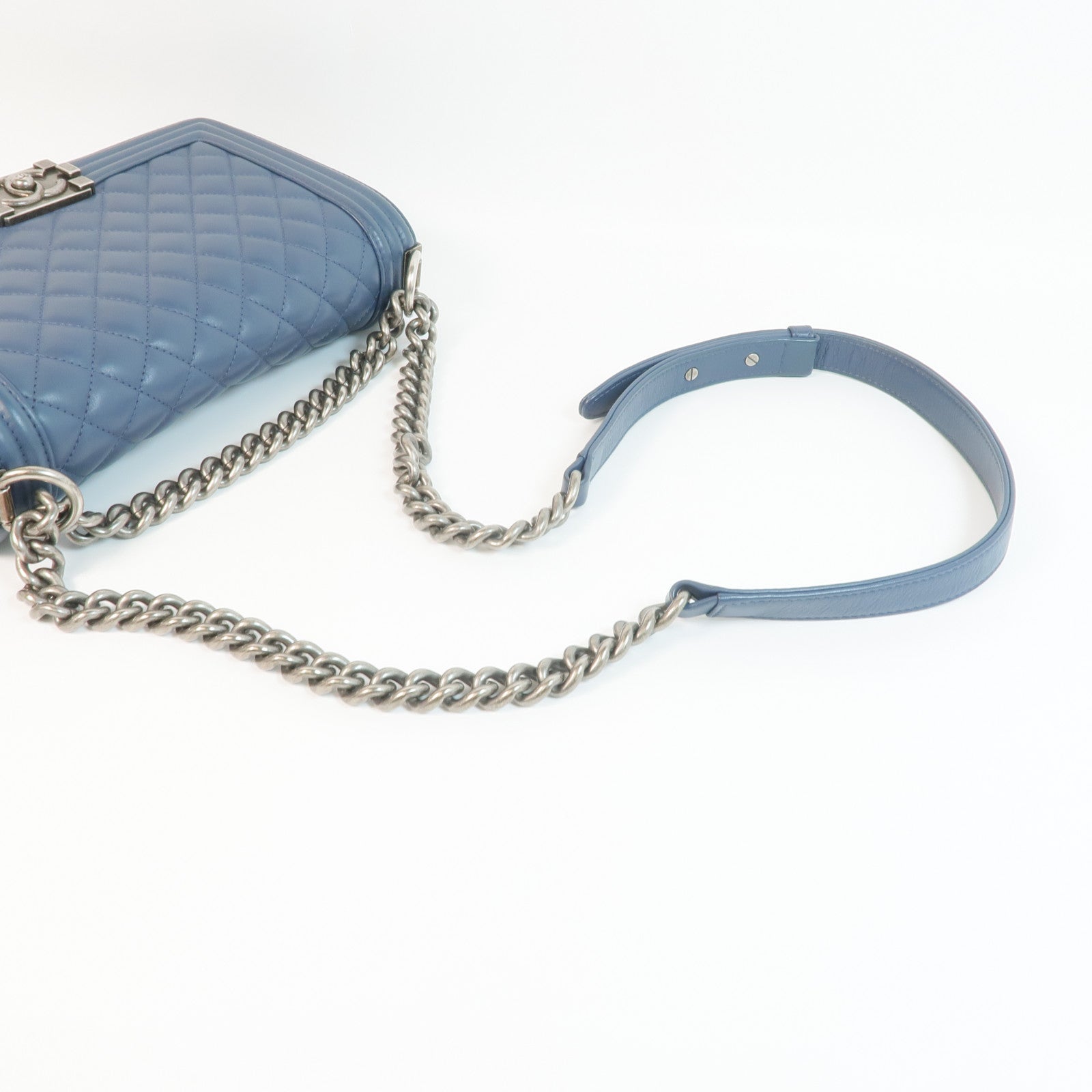 CHANEL 羊皮皮革Boy 25銀扣鏈帶肩背袋