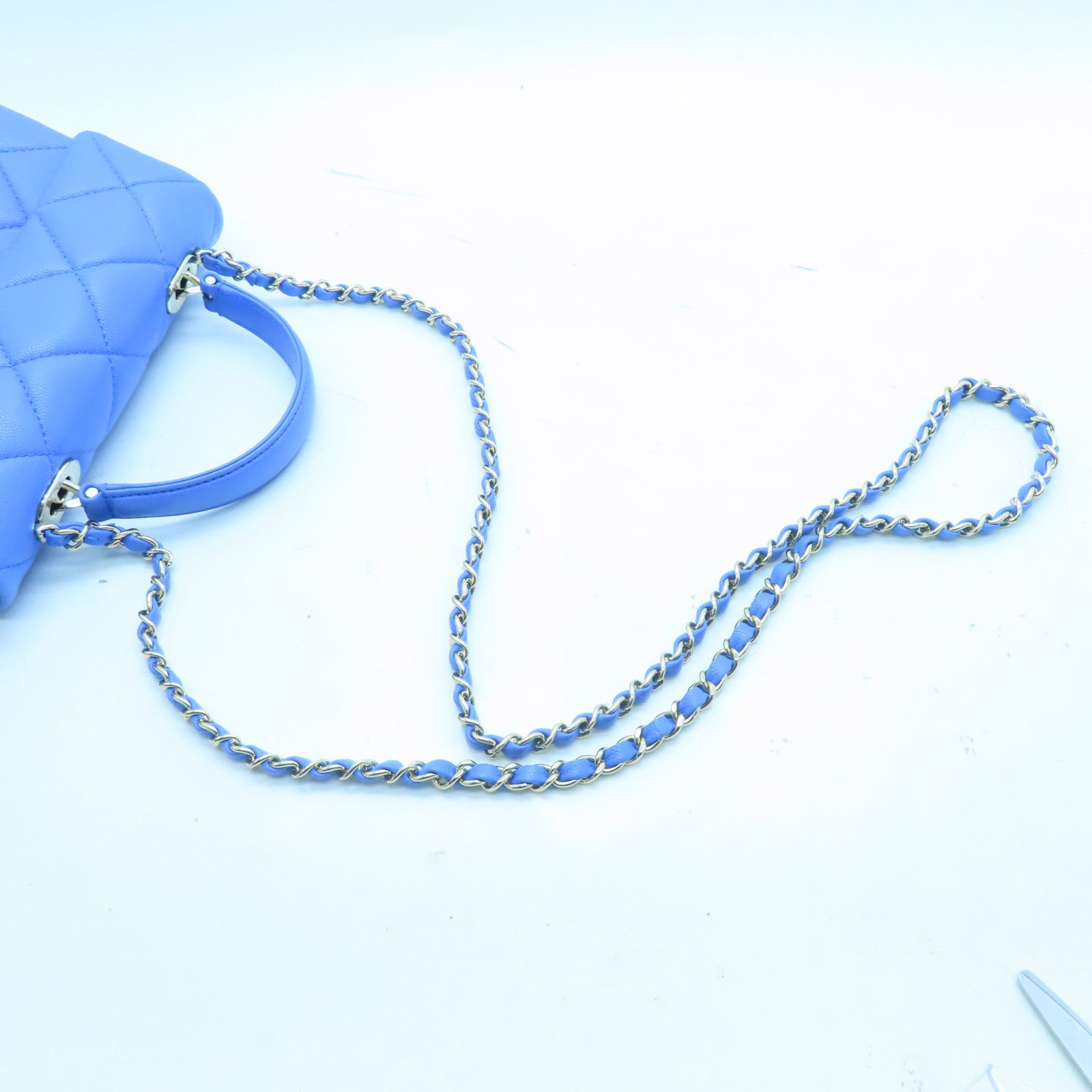 CHANEL 菱格牛皮皮革Small Retro Twist Bag金扣肩背袋藍色