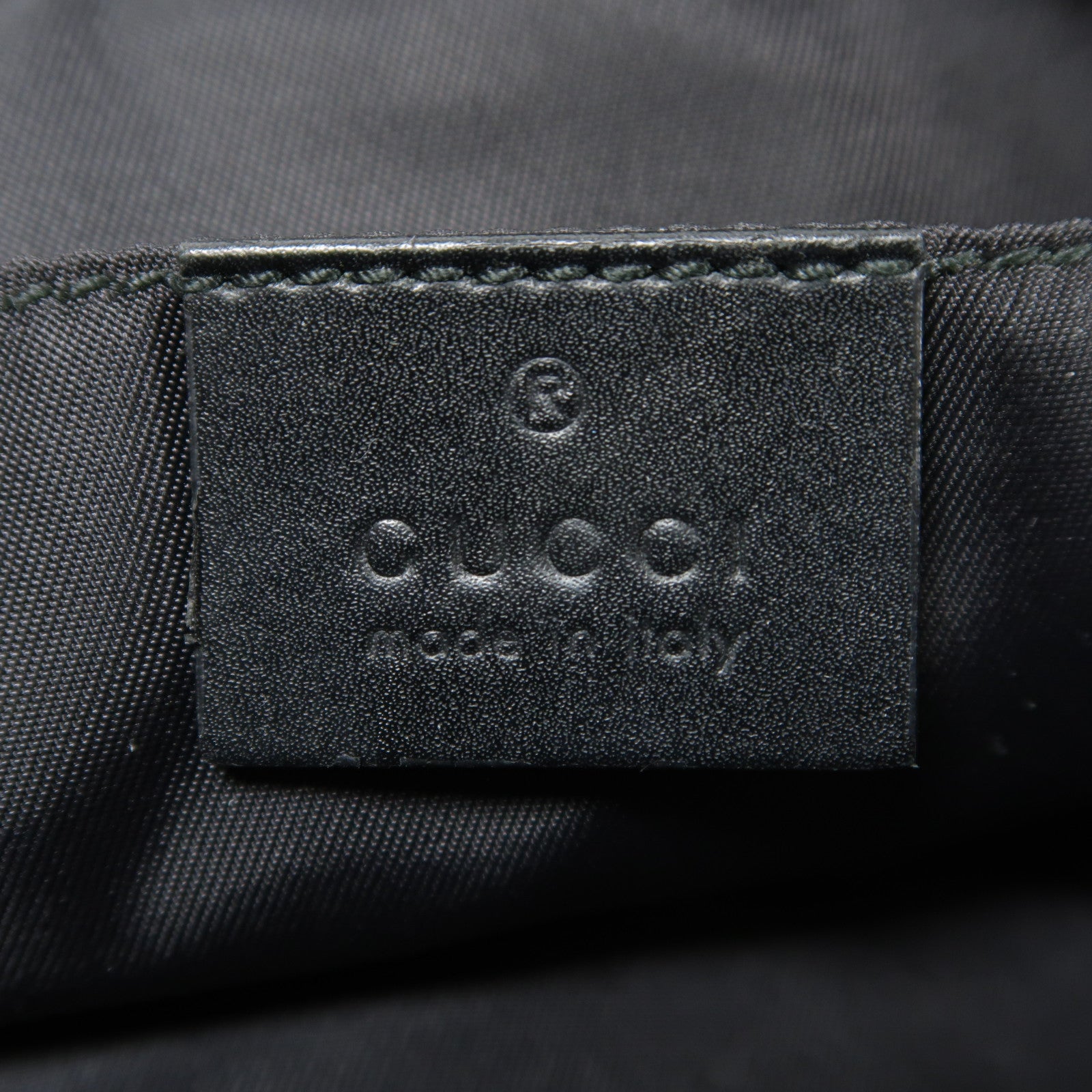 GUCCI 尼龍Shoulder Bag銀扣肩背袋