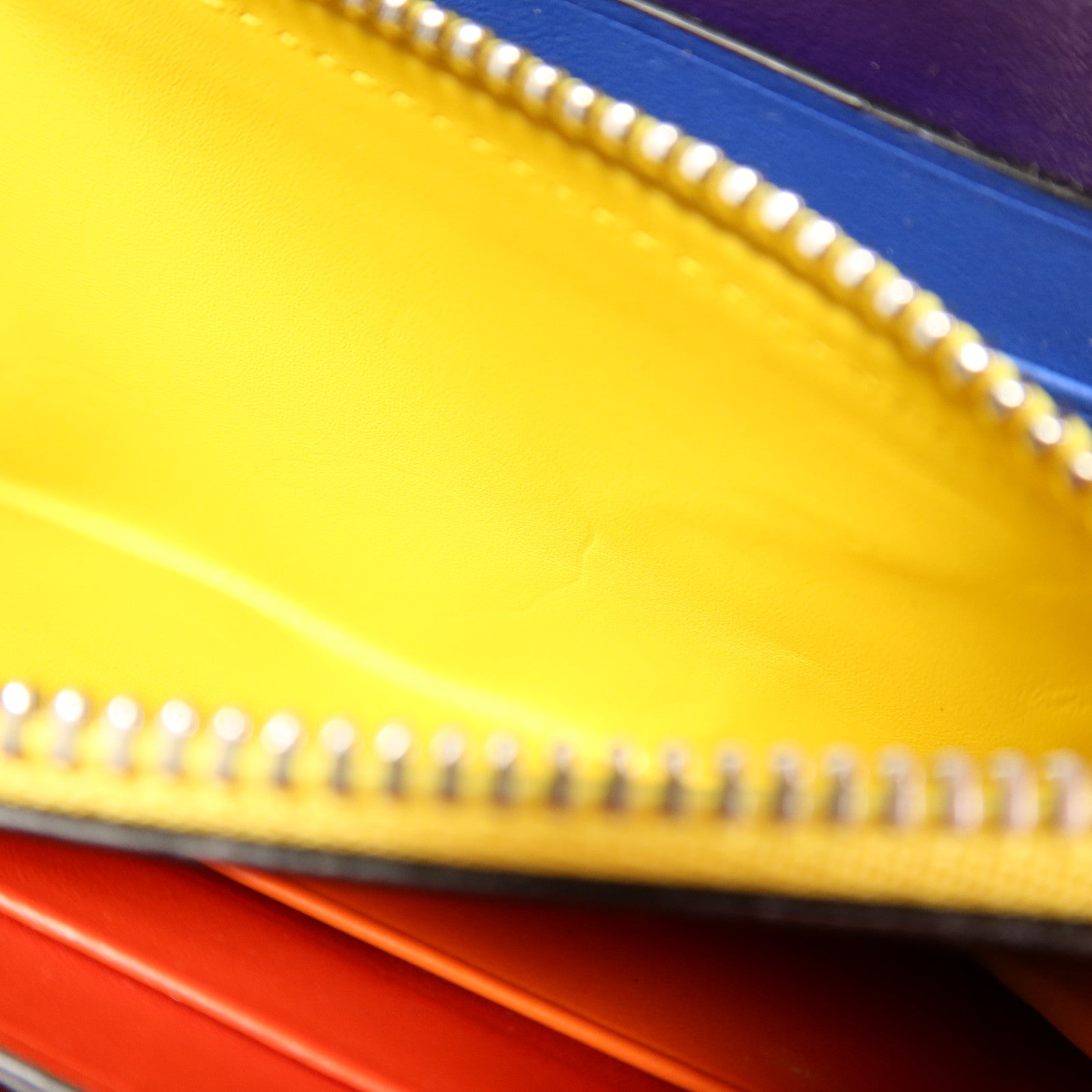 LOEWE 牛皮皮革Long Round Wallet銀扣長錢包