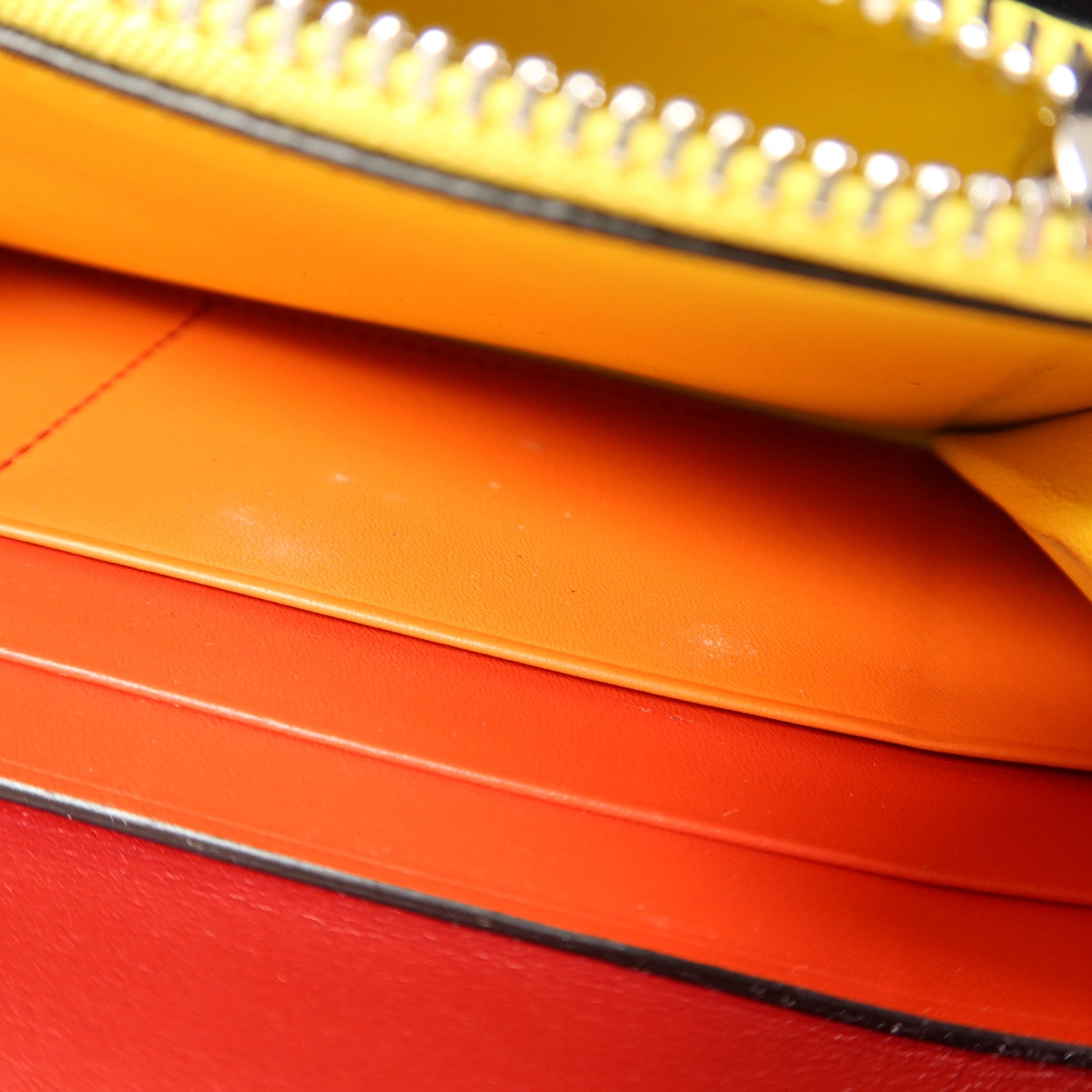 LOEWE 牛皮皮革Long Round Wallet銀扣長錢包