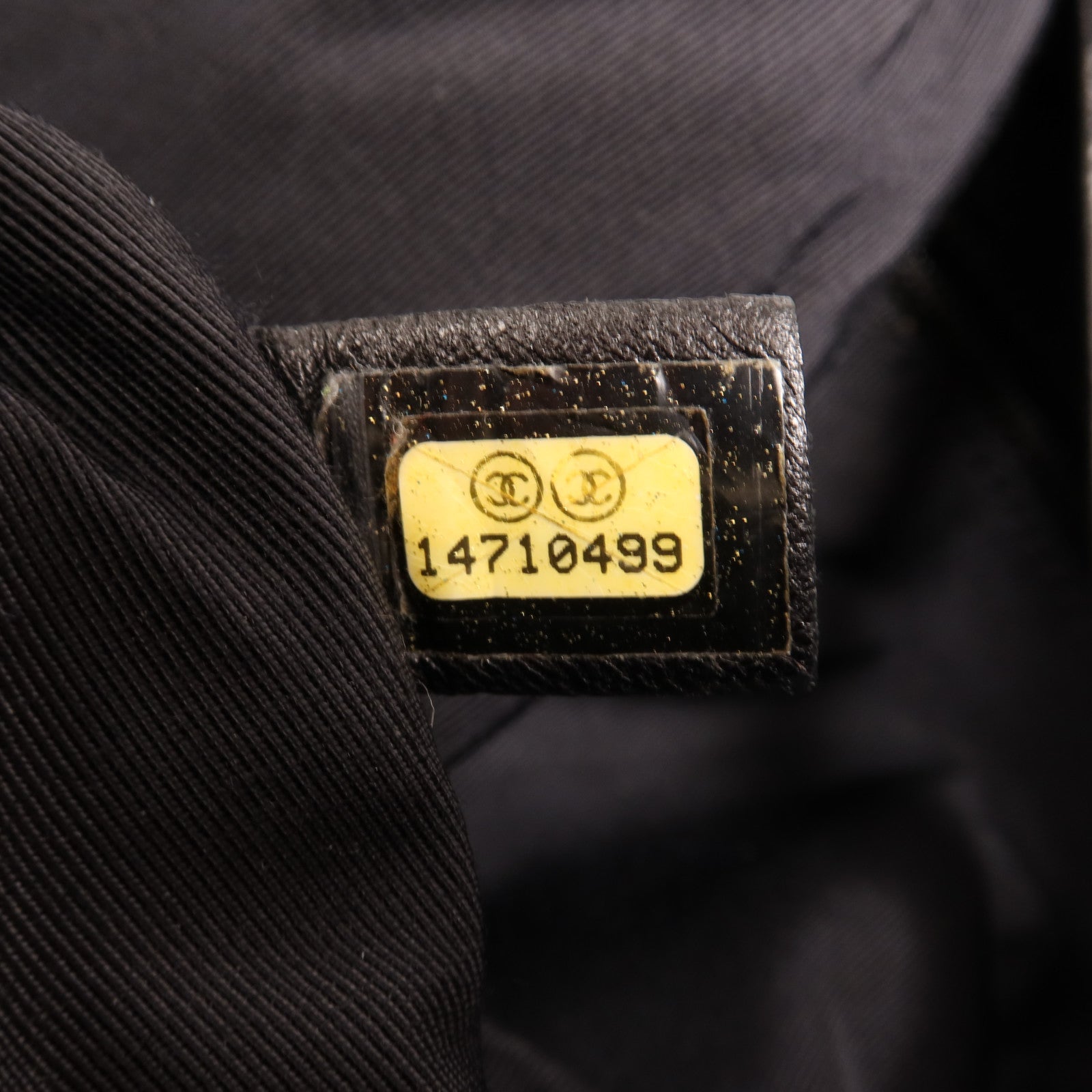 CHANEL 牛皮皮革Chain Me Hobo銀扣鏈帶肩背袋