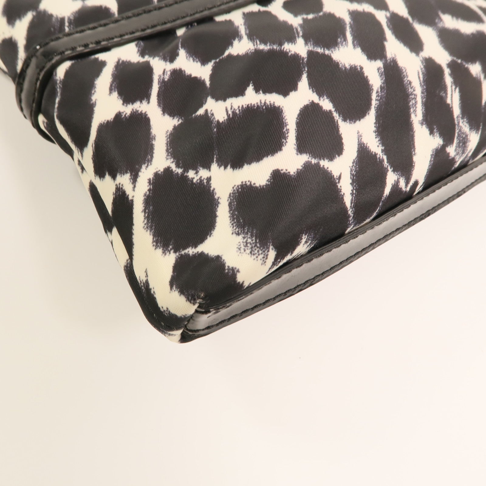 Kate Spade 尼龍Shoulder Bag金扣鏈帶肩背袋