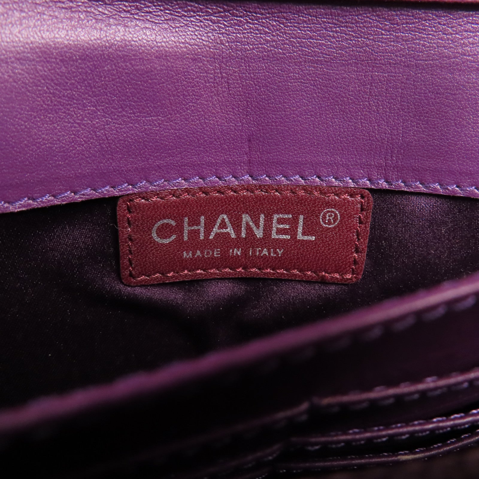 CHANEL 漆皮皮革Shoulder Bag銀扣鏈帶肩背袋