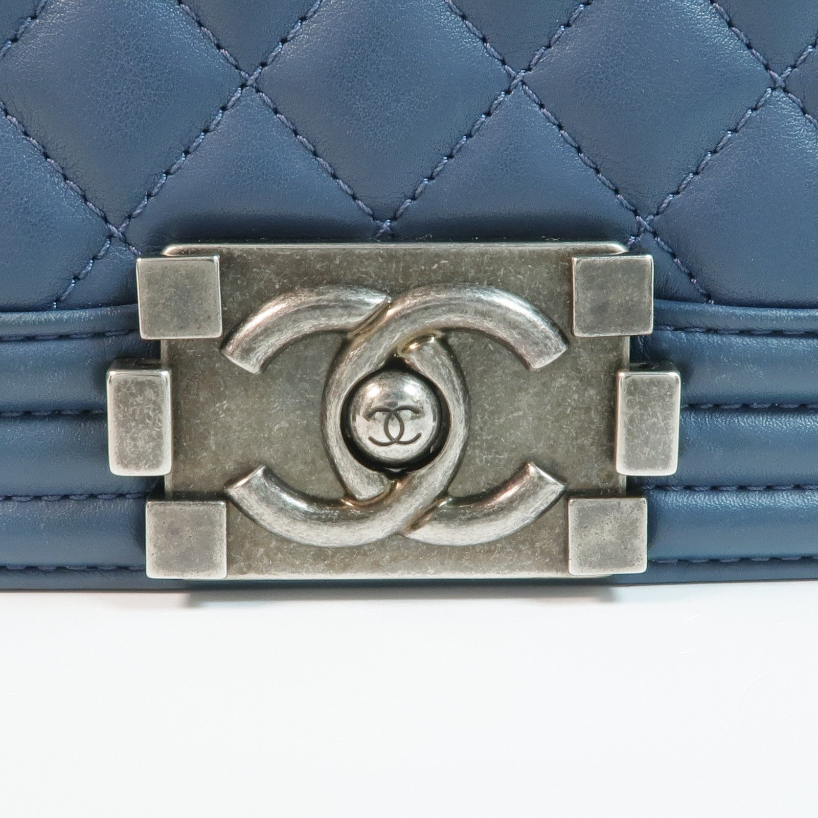 CHANEL 羊皮皮革Boy 25銀扣鏈帶肩背袋