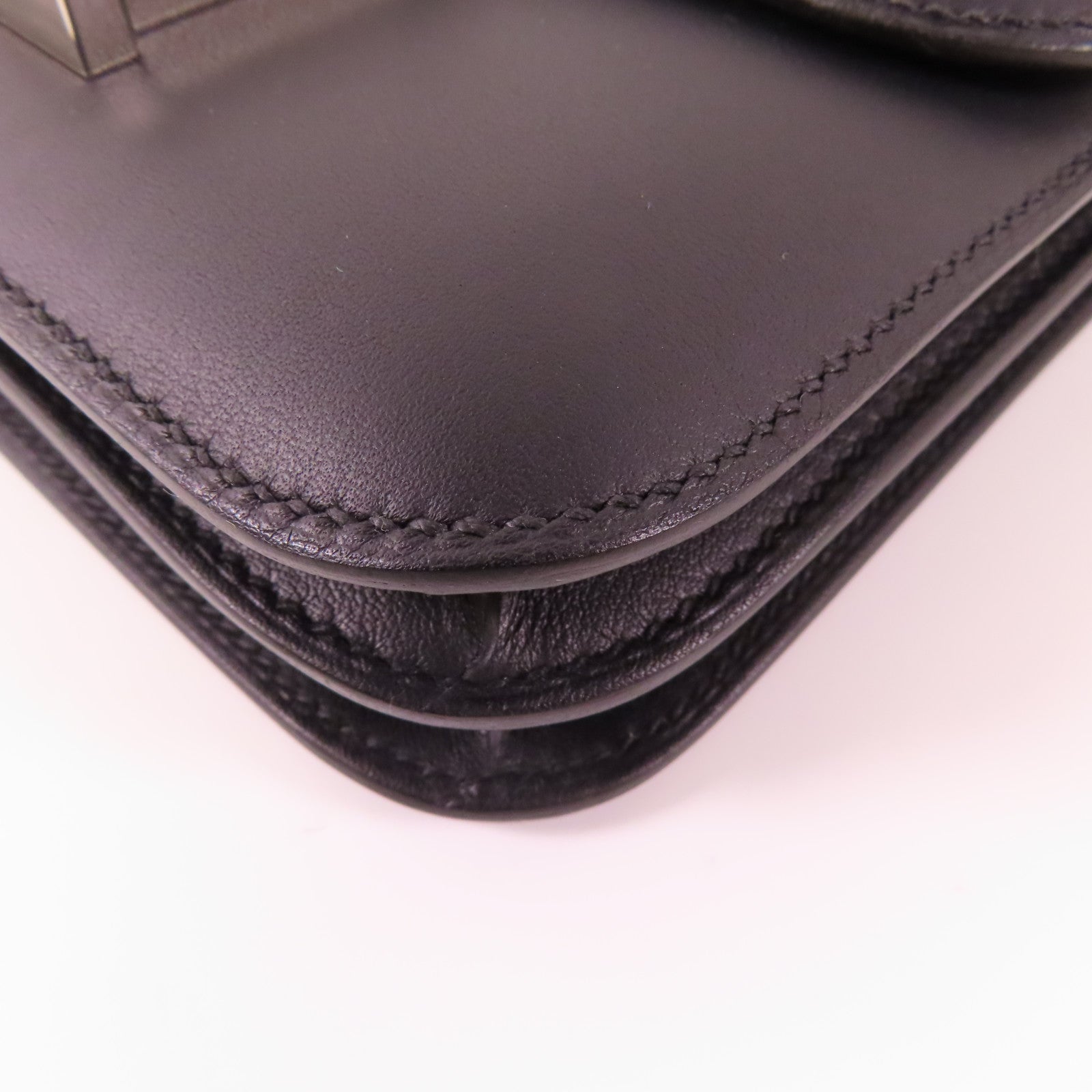 HERMES 【激減優惠】Swift皮革Constance Mini銀扣肩背袋89 Noir