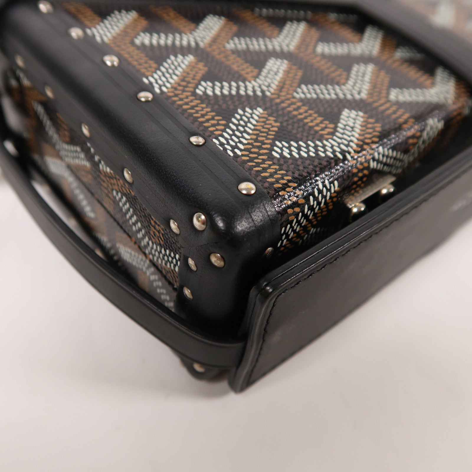 GOYARD 塗層帆布Minaudiere Trunk Bag銀扣肩背袋