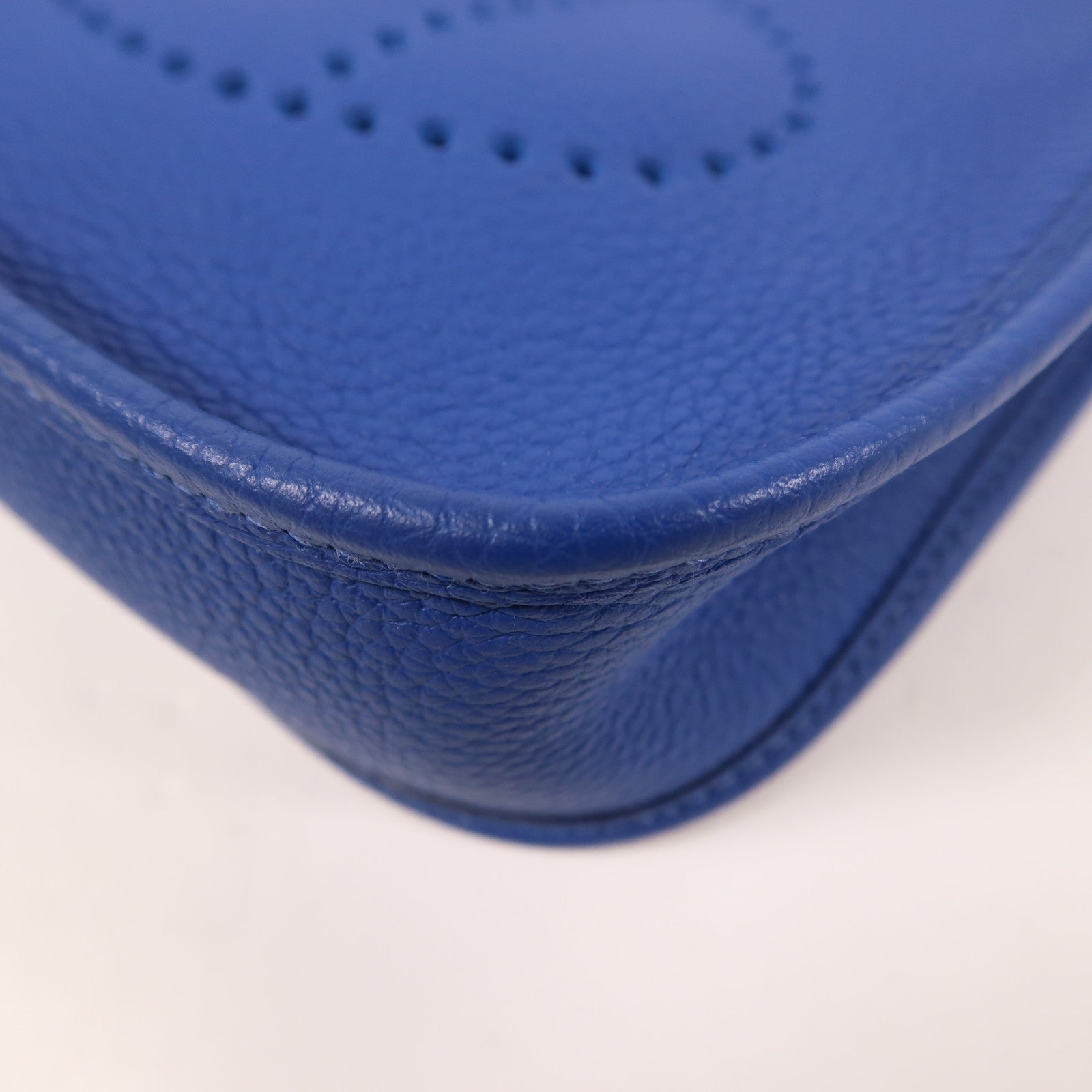 HERMES Clemence皮革Evelyne TPM銀扣肩背袋Bleu France