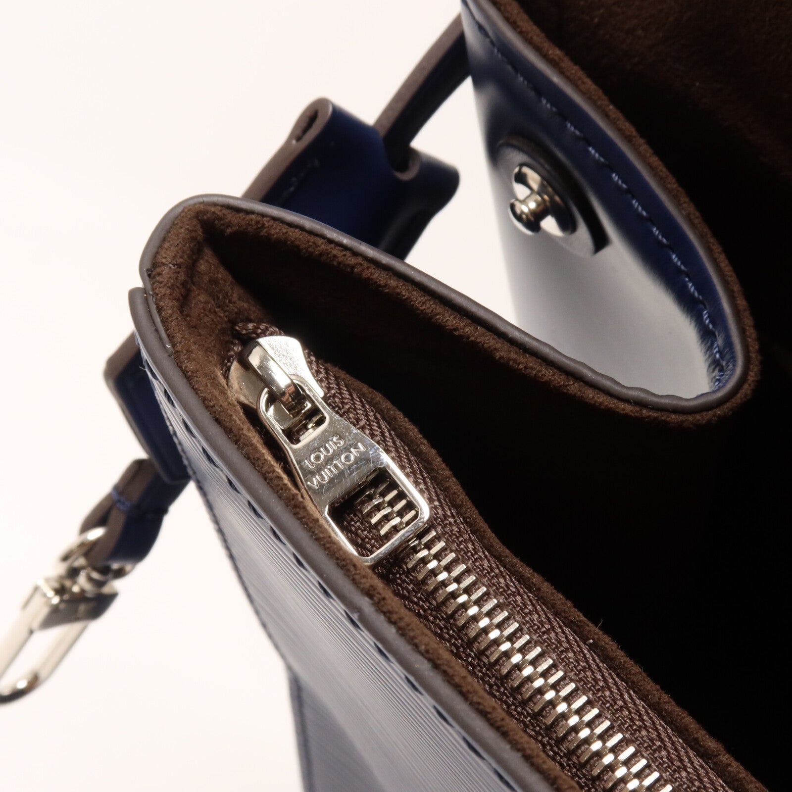 LOUIS VUITTON Epi Cluny MM手挽肩背兩用袋